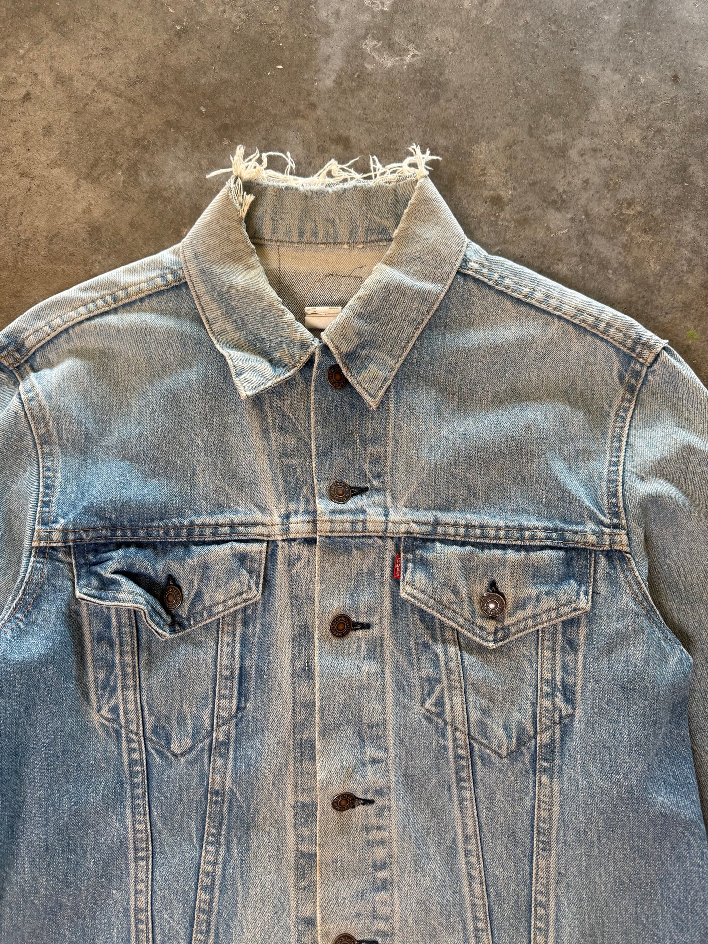 (M) Vintage Thrashed Levi Denim Jacket