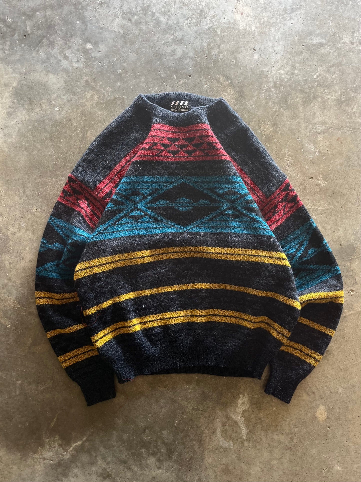 (M) Vintage Striped Knit Sweater