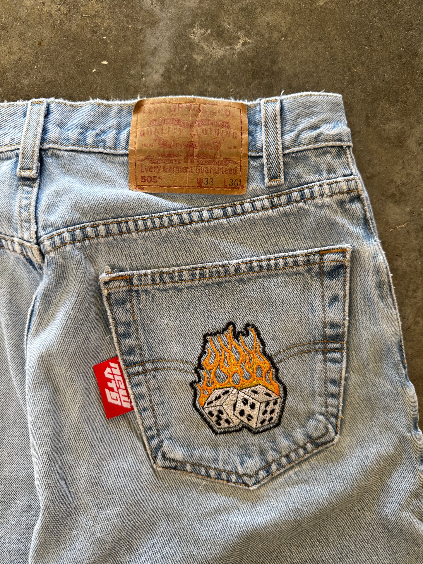 (33 x 30) New VTG Dice Jeans