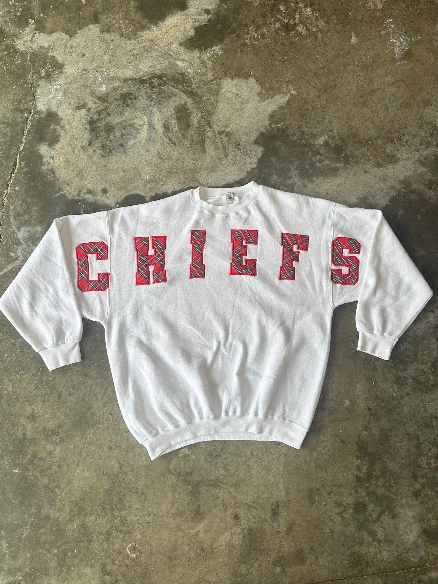 (XL) Vintage Chiefs Spell-Out Sweatshirt