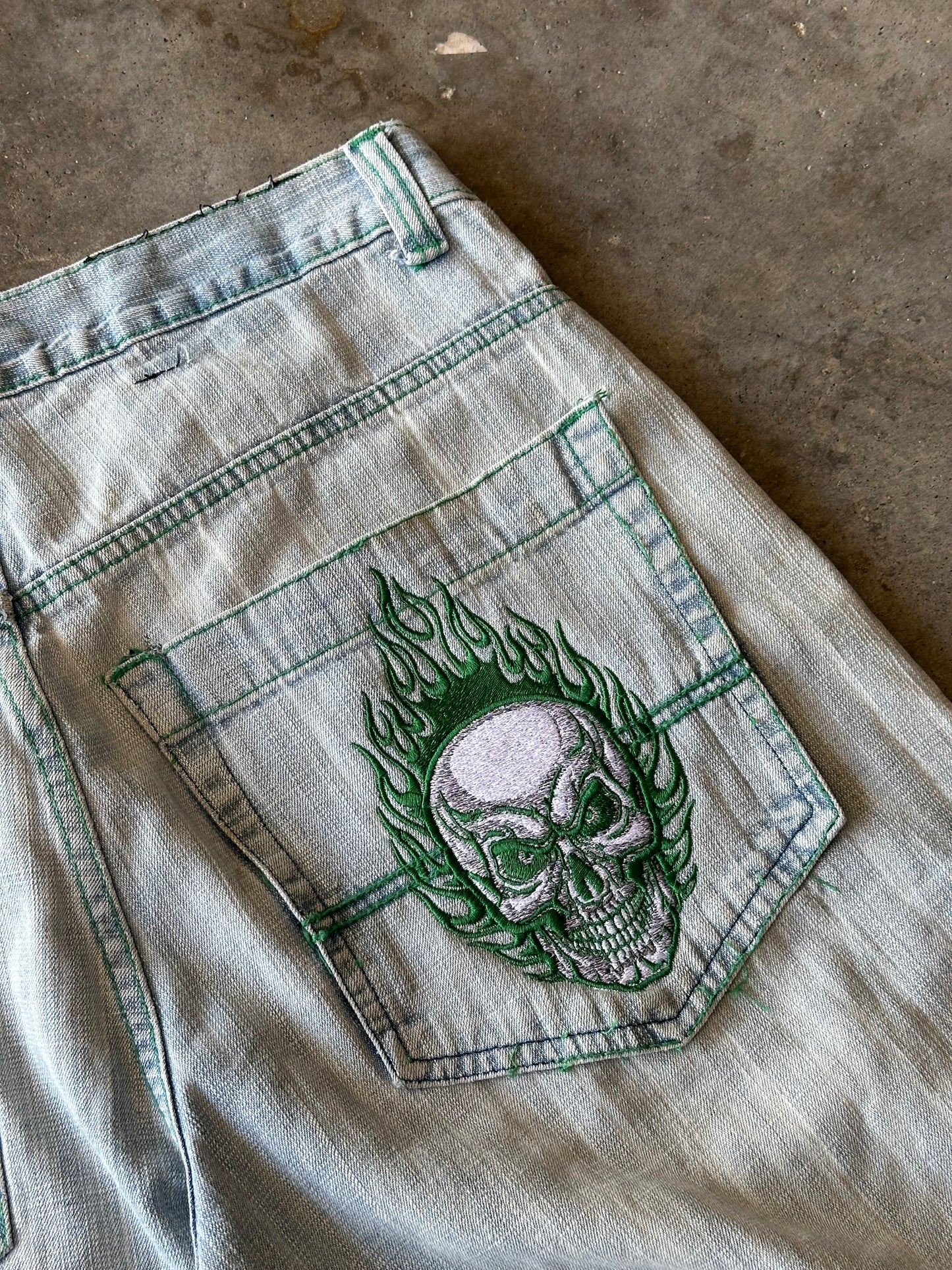 (34) Southpole Skull Embroidered Jorts