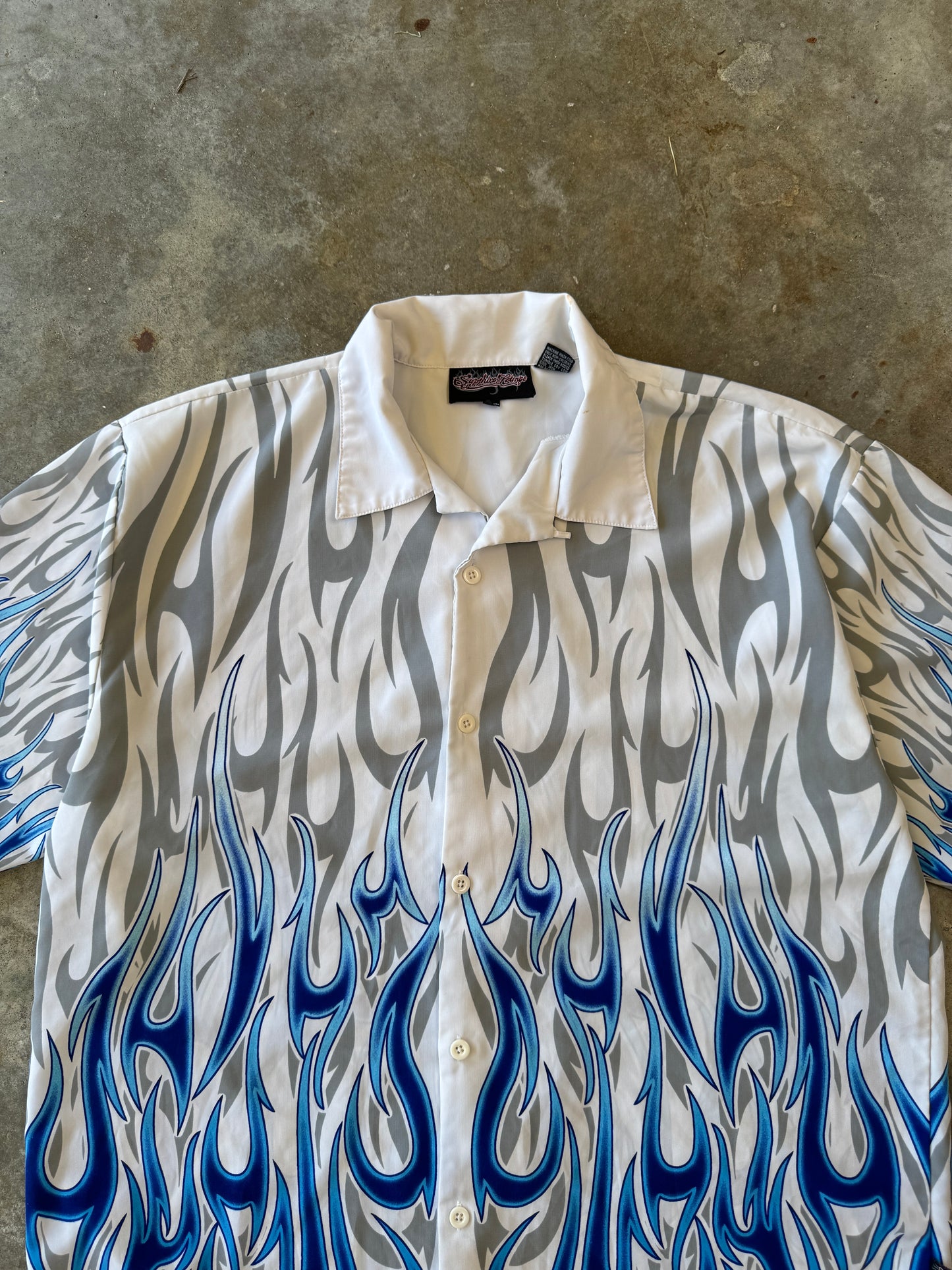 (XXL) Button-Up Flame Tee