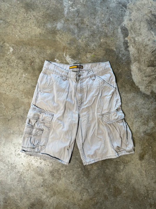 (33) Levi Silver Tab Cargo Shorts