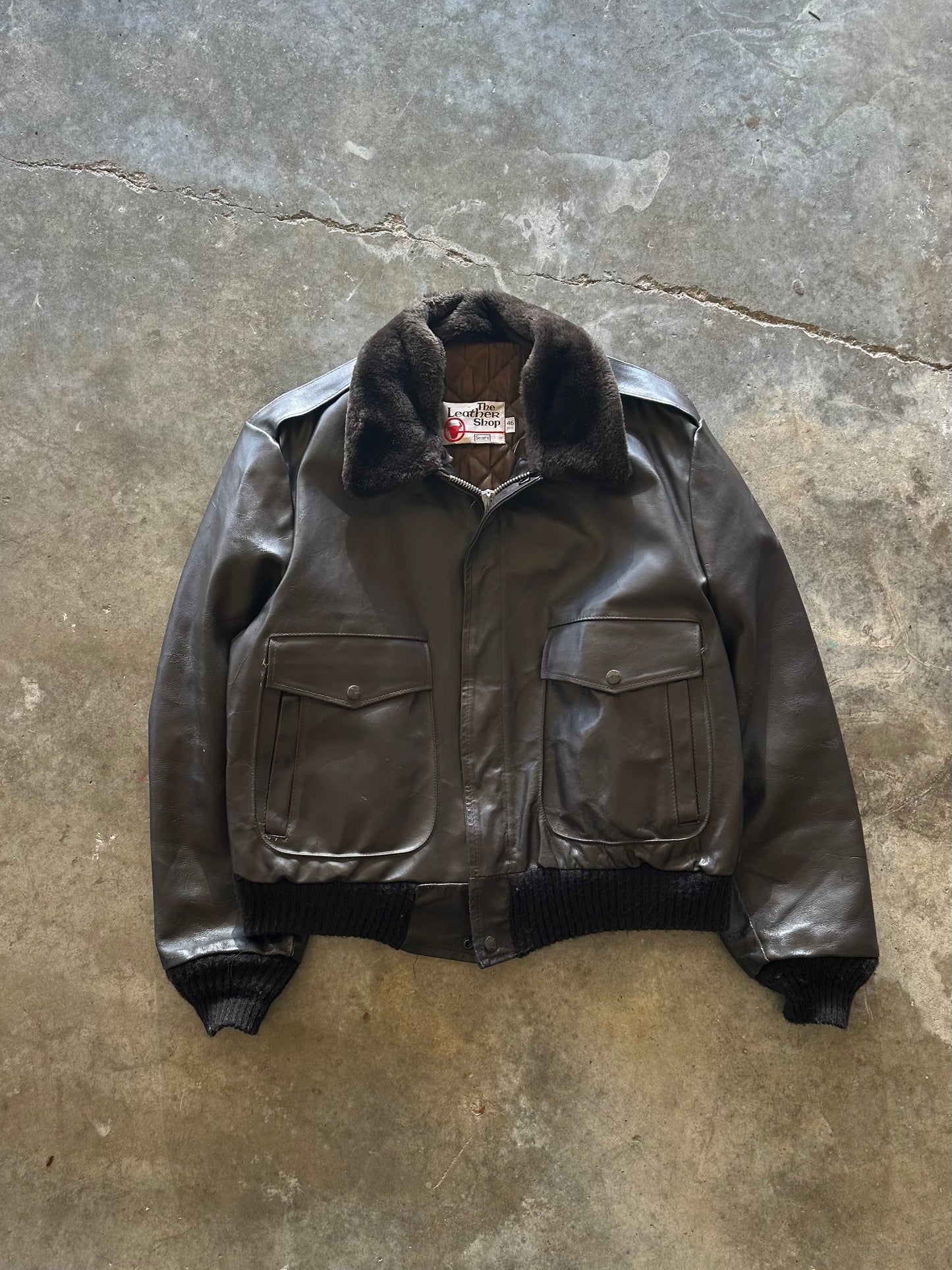 (46) Vintage Leather Jacket