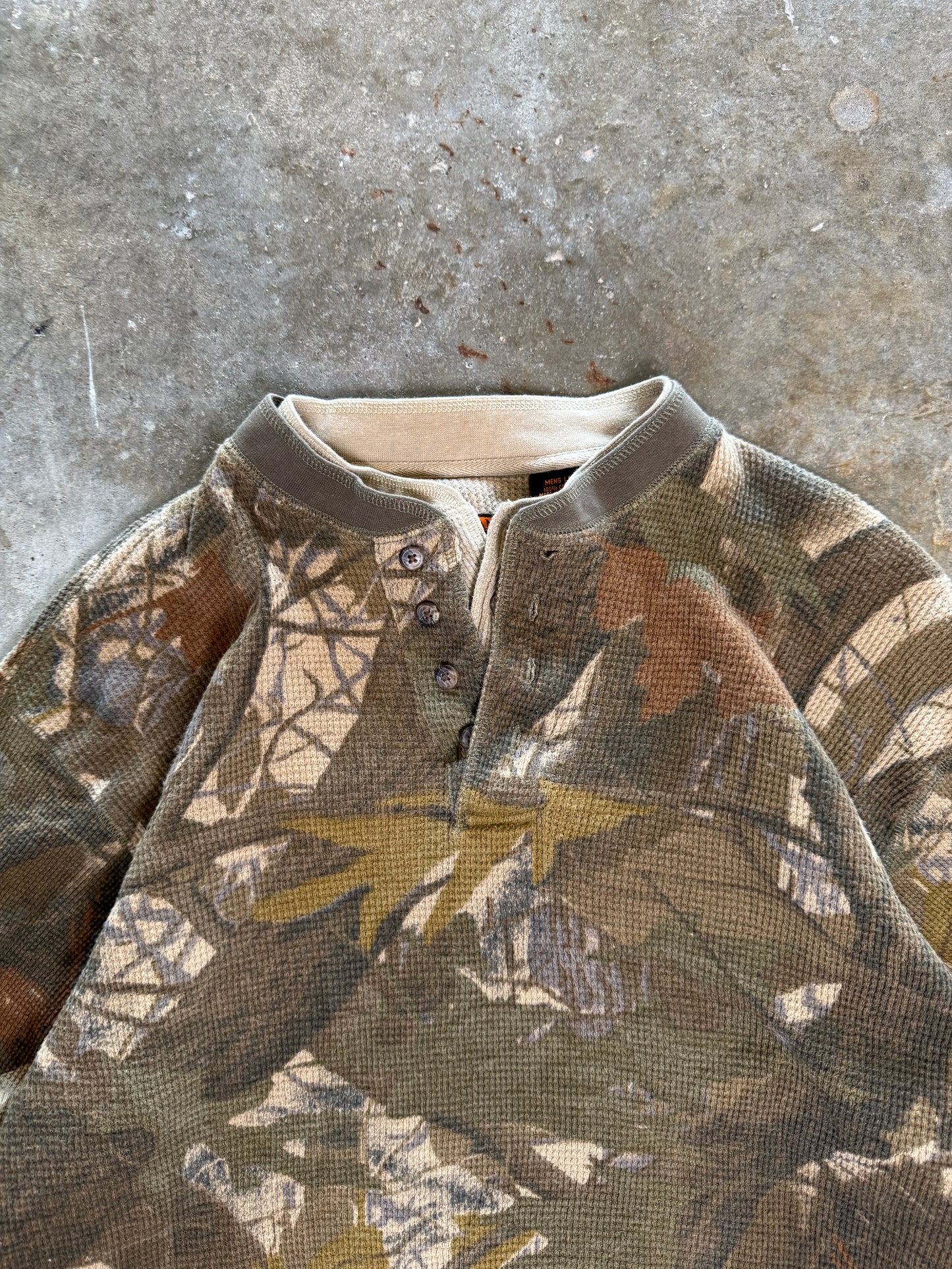 (L) Vintage Camo Longsleeve