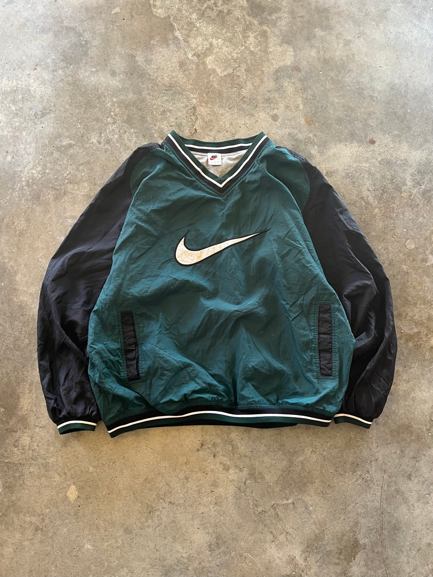 (XL) Vintage Nike Big Swoosh Windbreaker