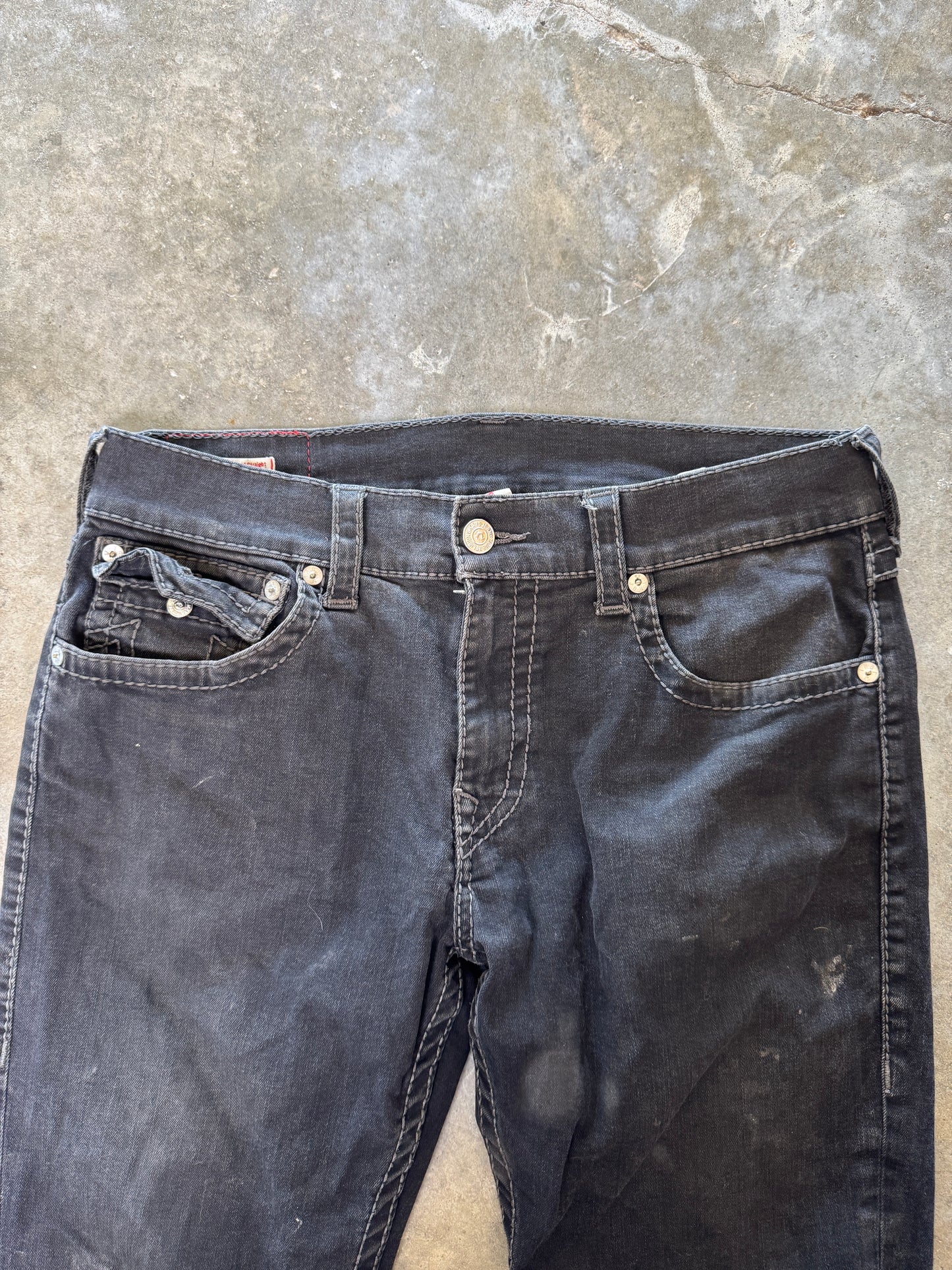 (34) Y2K True Religion Jeans