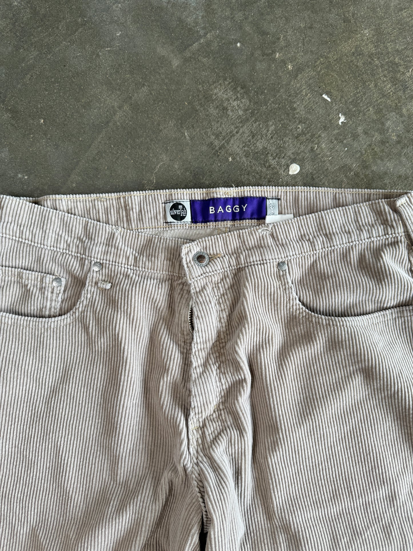 (33 x 30) Levi Silvertab Corduroy Baggy Pants