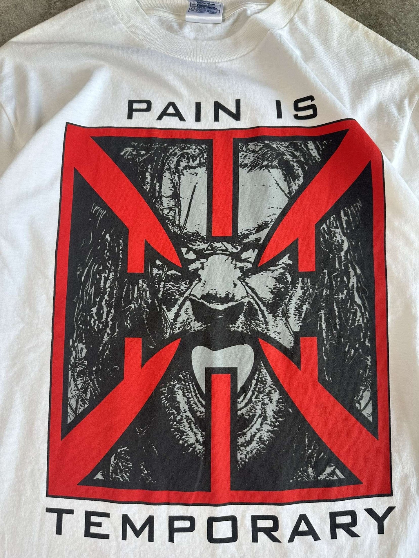 (L) Vintage WWE 'Pain is Temporary' Tee