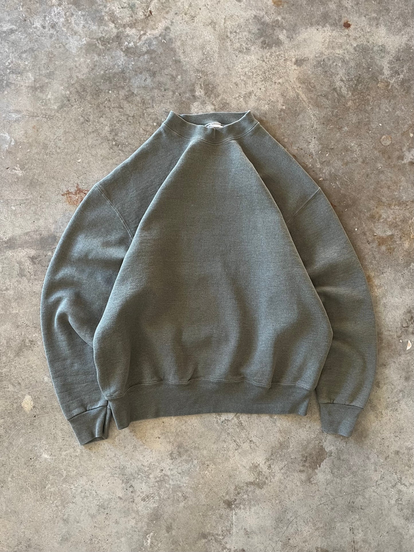 (L) Vintage Faded Sweatshirt