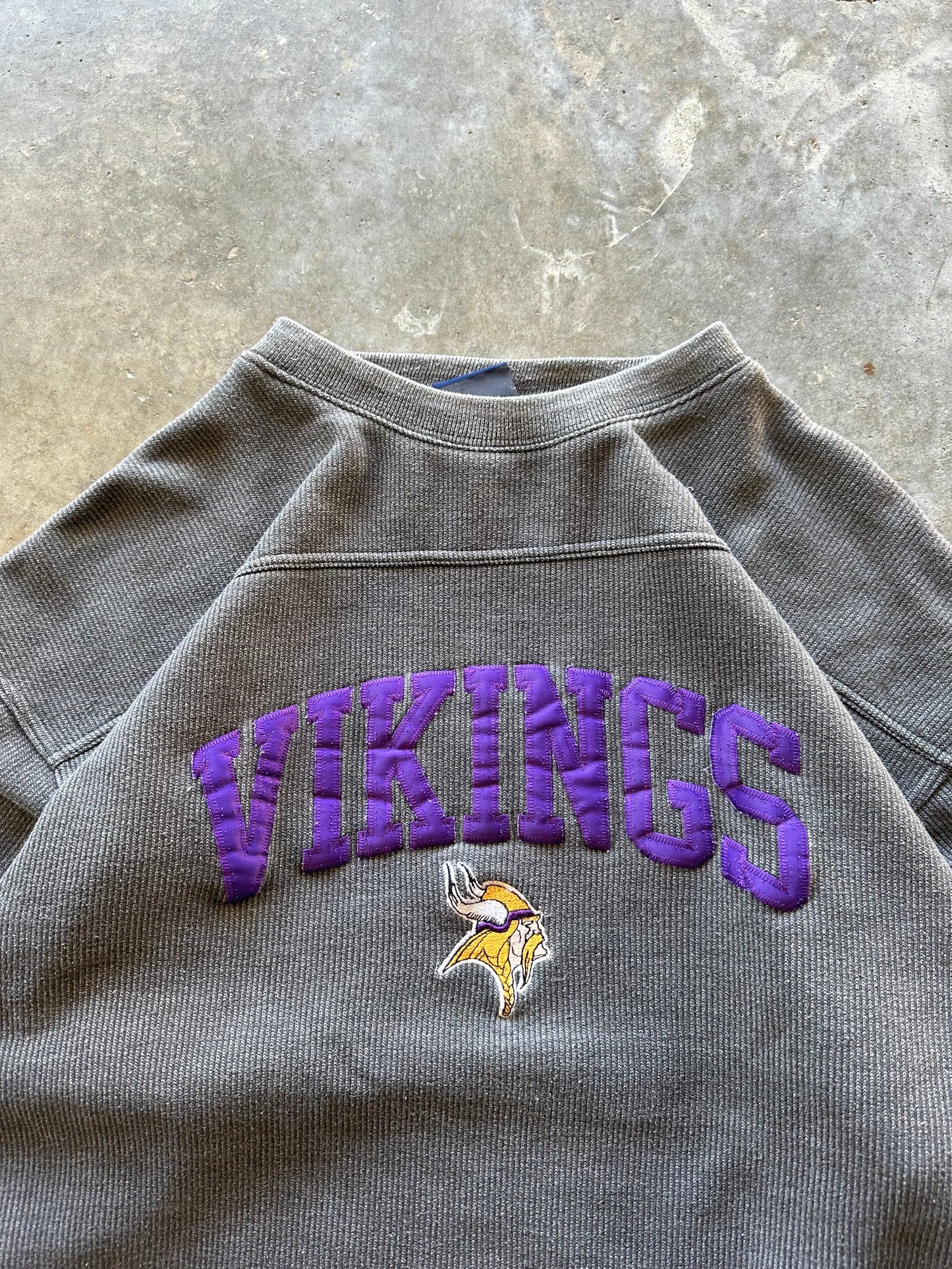 (XL) Vintage Vikings Sweatshirt