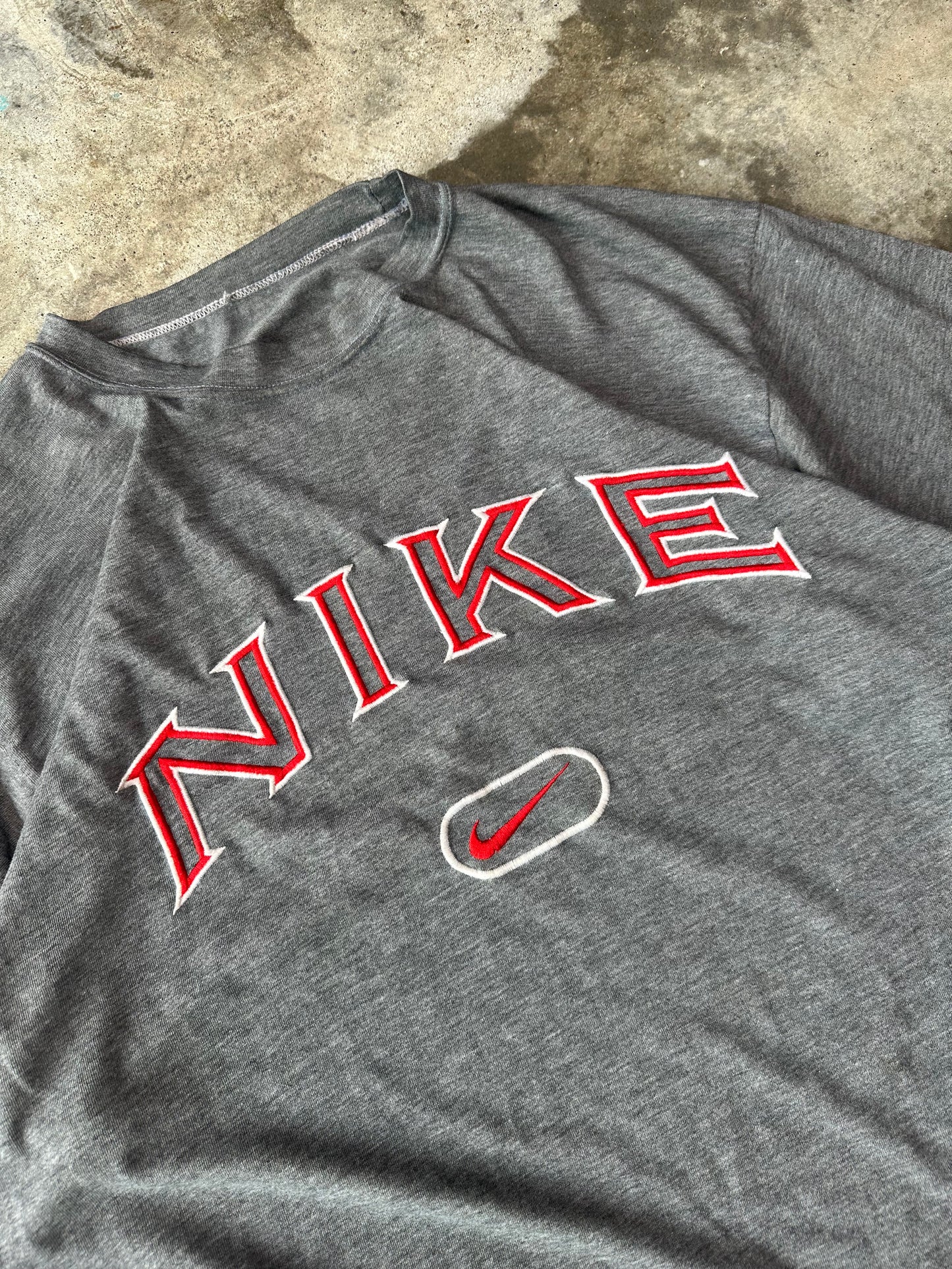 (XL) 00s Nike Cropped Tee