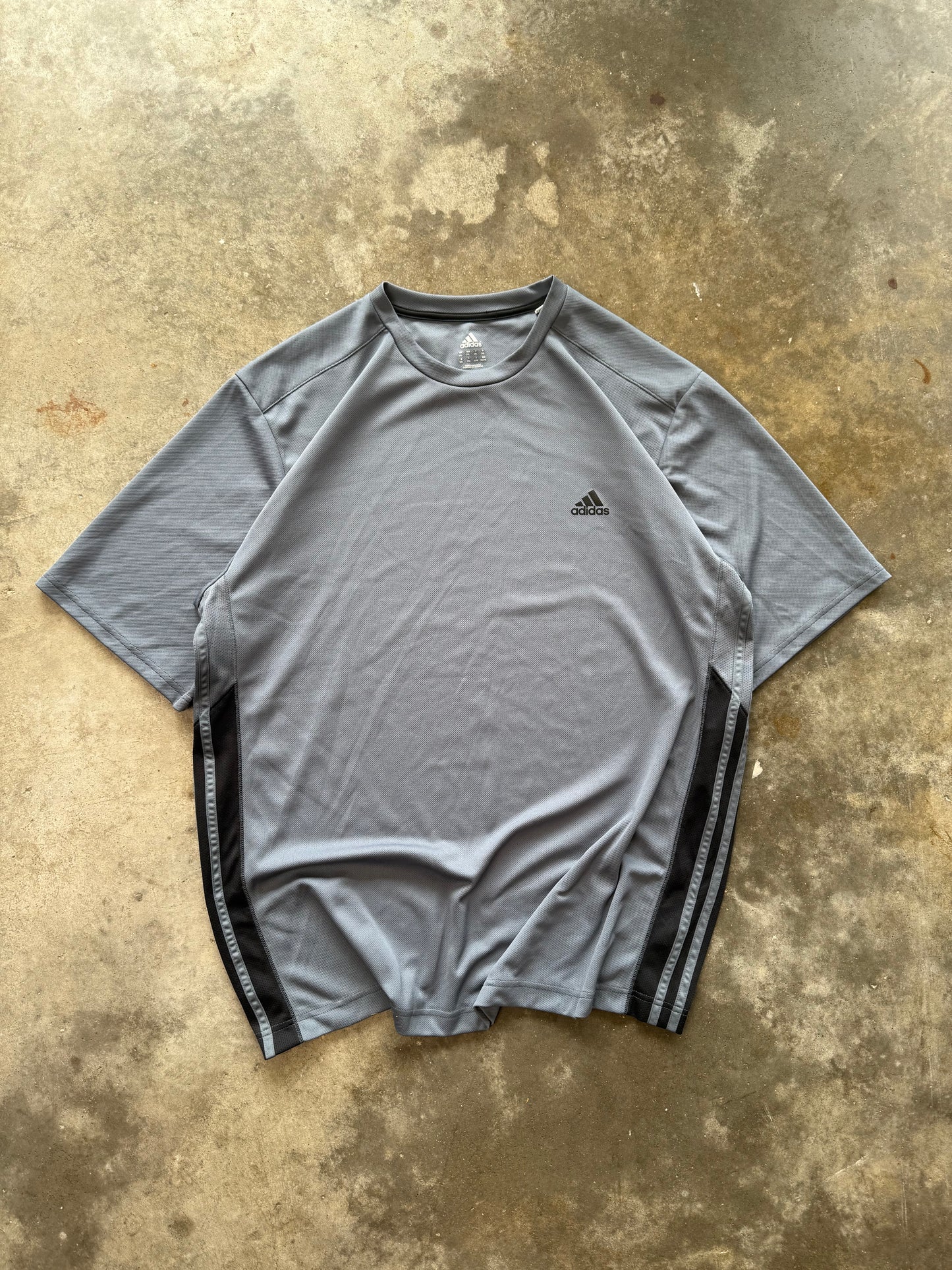 (XXL) 00s Adidas Tee