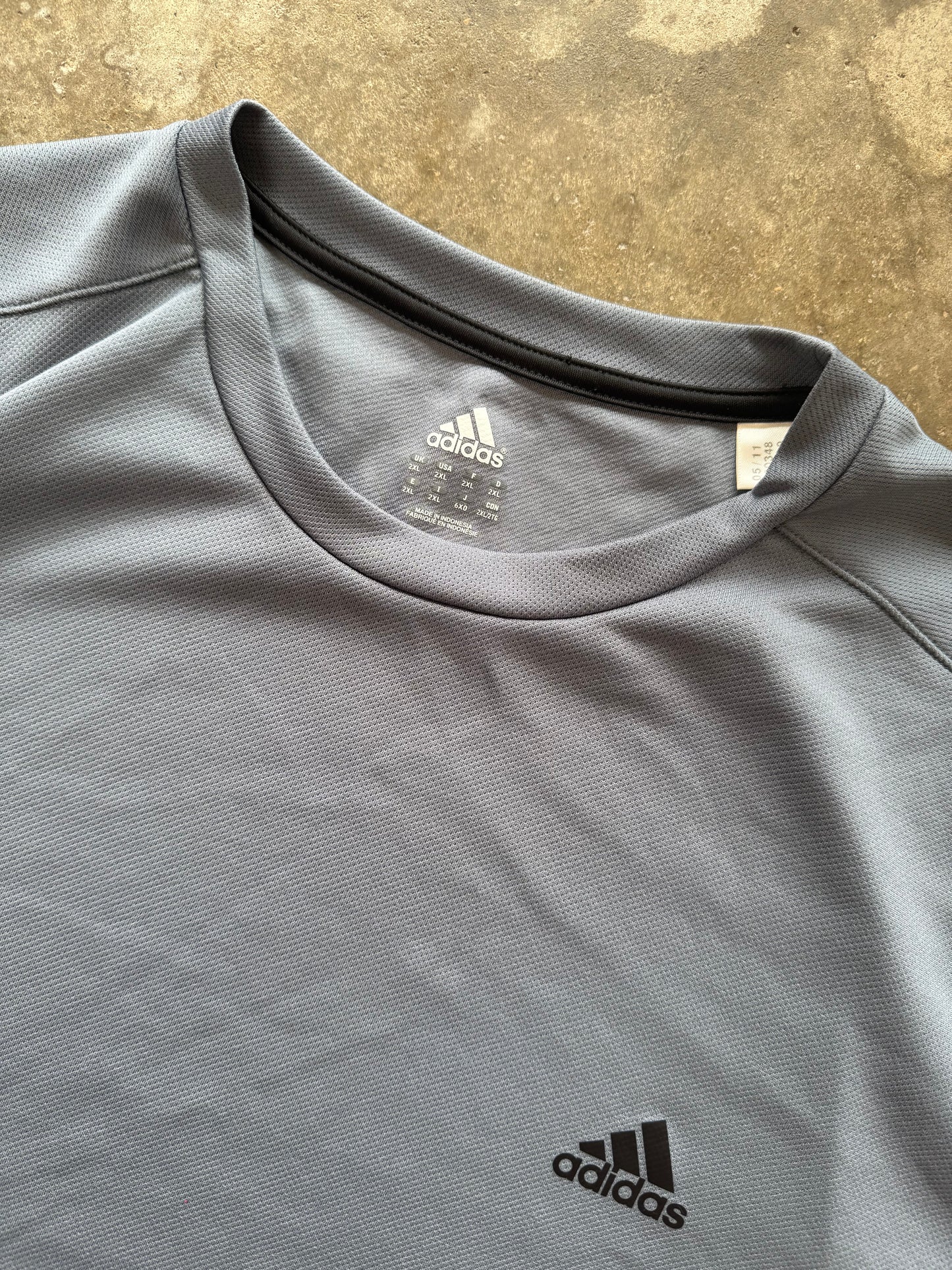 (XXL) 00s Adidas Tee
