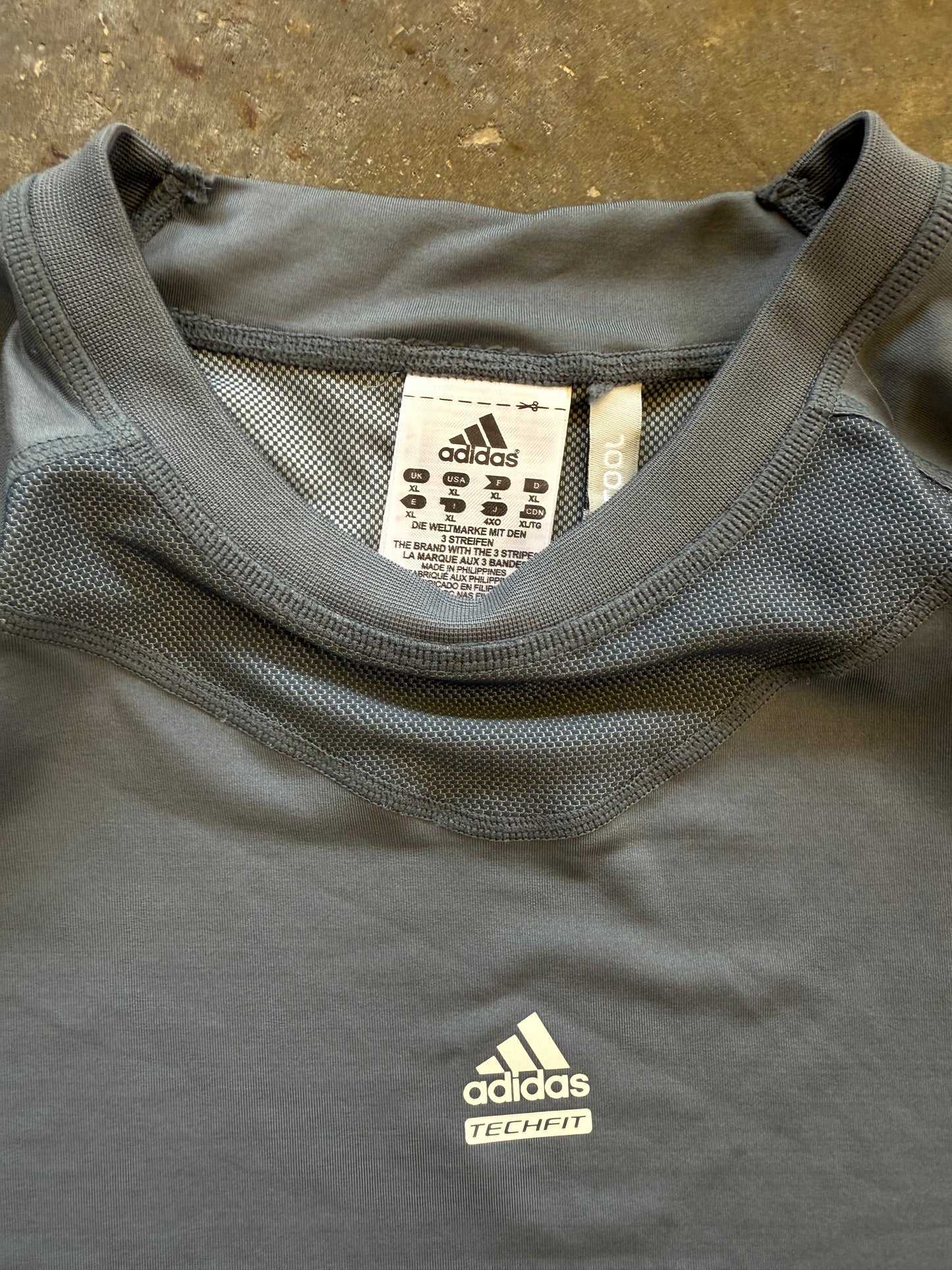 (XL) 00s Adidas Tech-Fit Tee