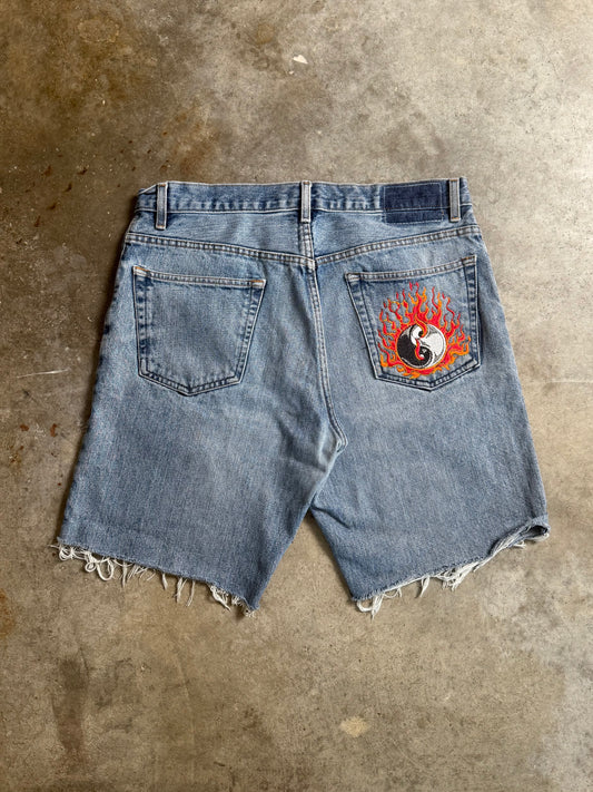 (34) Vintage Embroidered Jorts