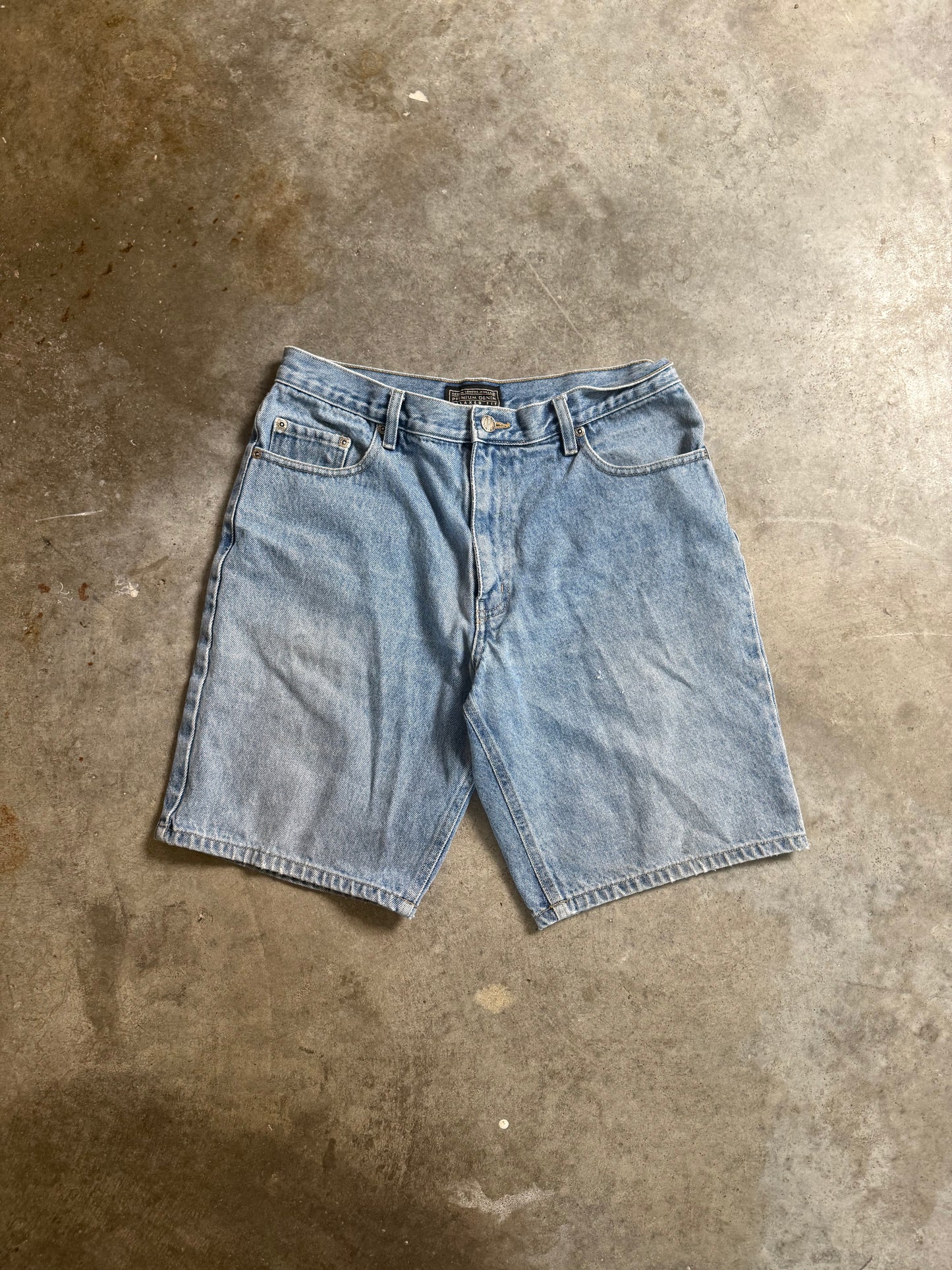 (32) 00s Washed Jorts