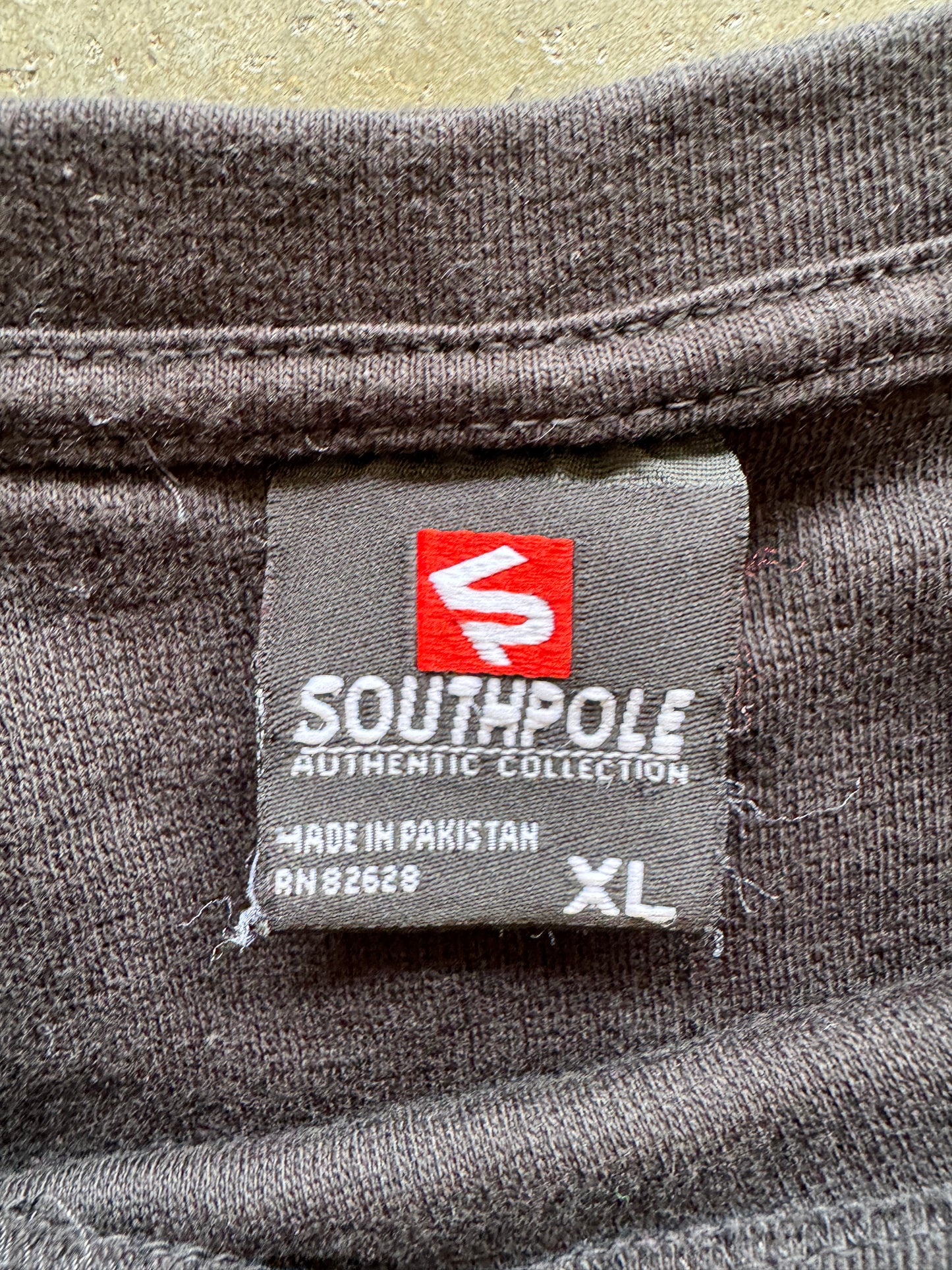 (XL) 00s SouthPole Longsleeve