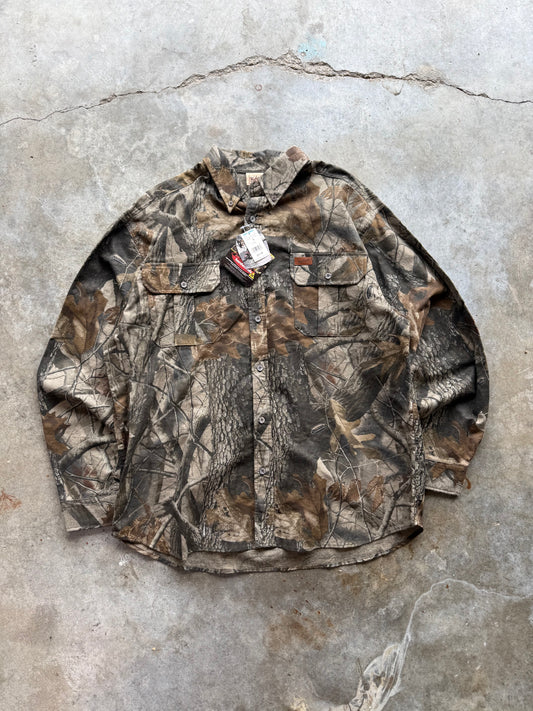 (XL) 2001 Woolrich Camo Button-Up