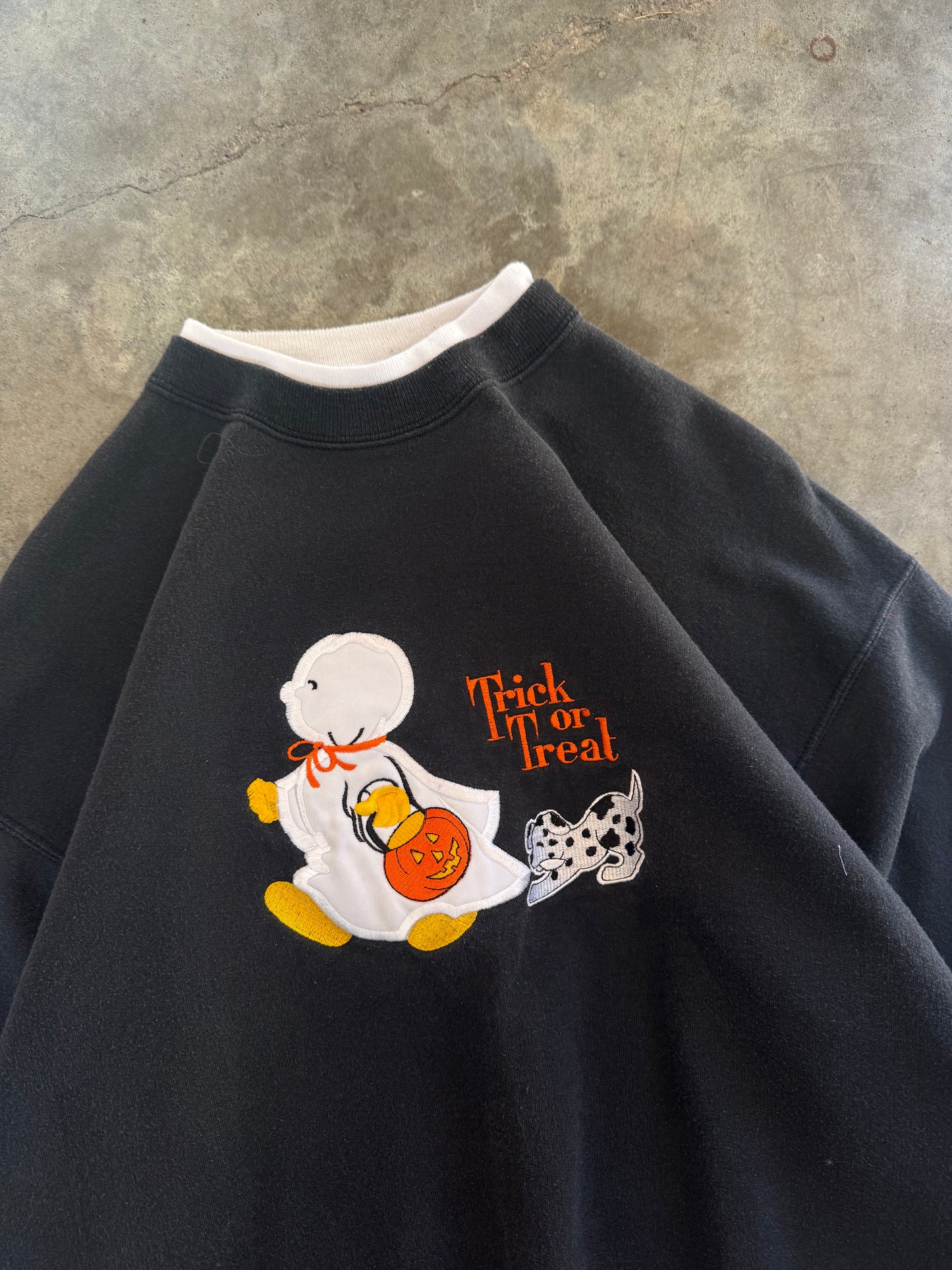 (L) Vintage Trick or Treat Sweatshirt