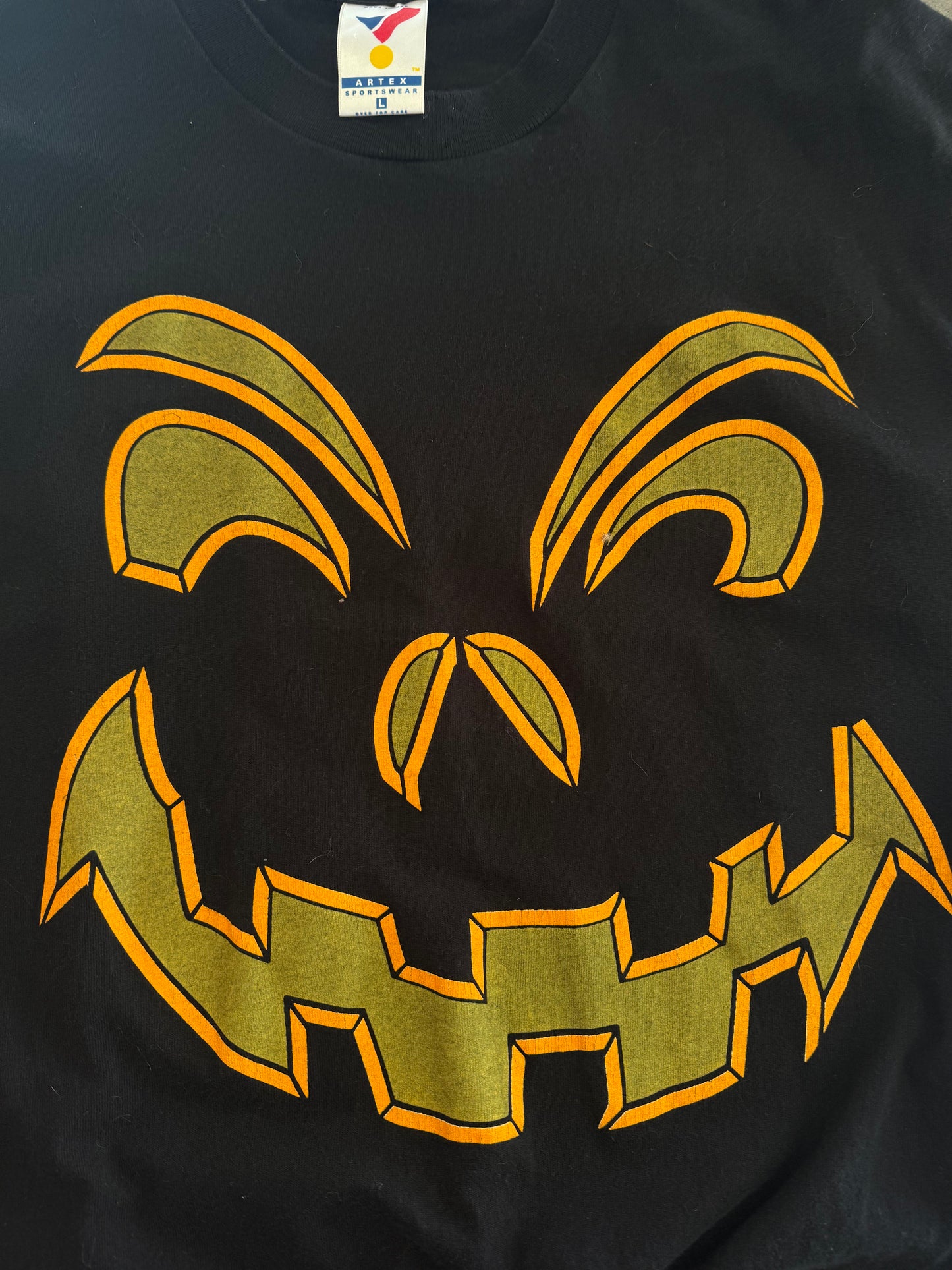 (L) Vintage Halloween Tee