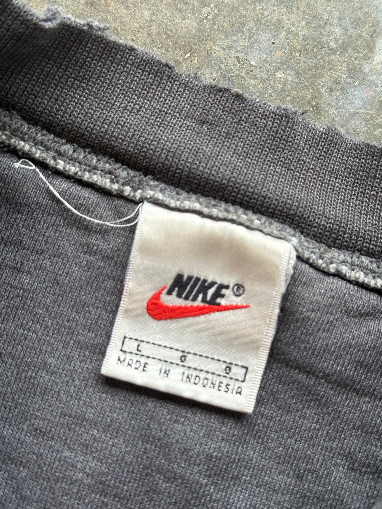 (L) Vintage 90s Nike Sweatshirt