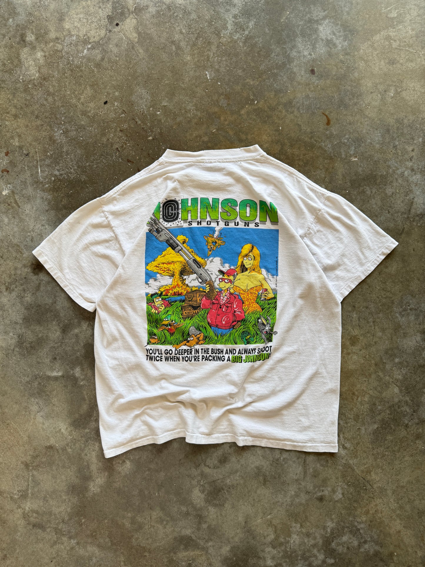 (L) Vintage Johnson Shotguns Tee