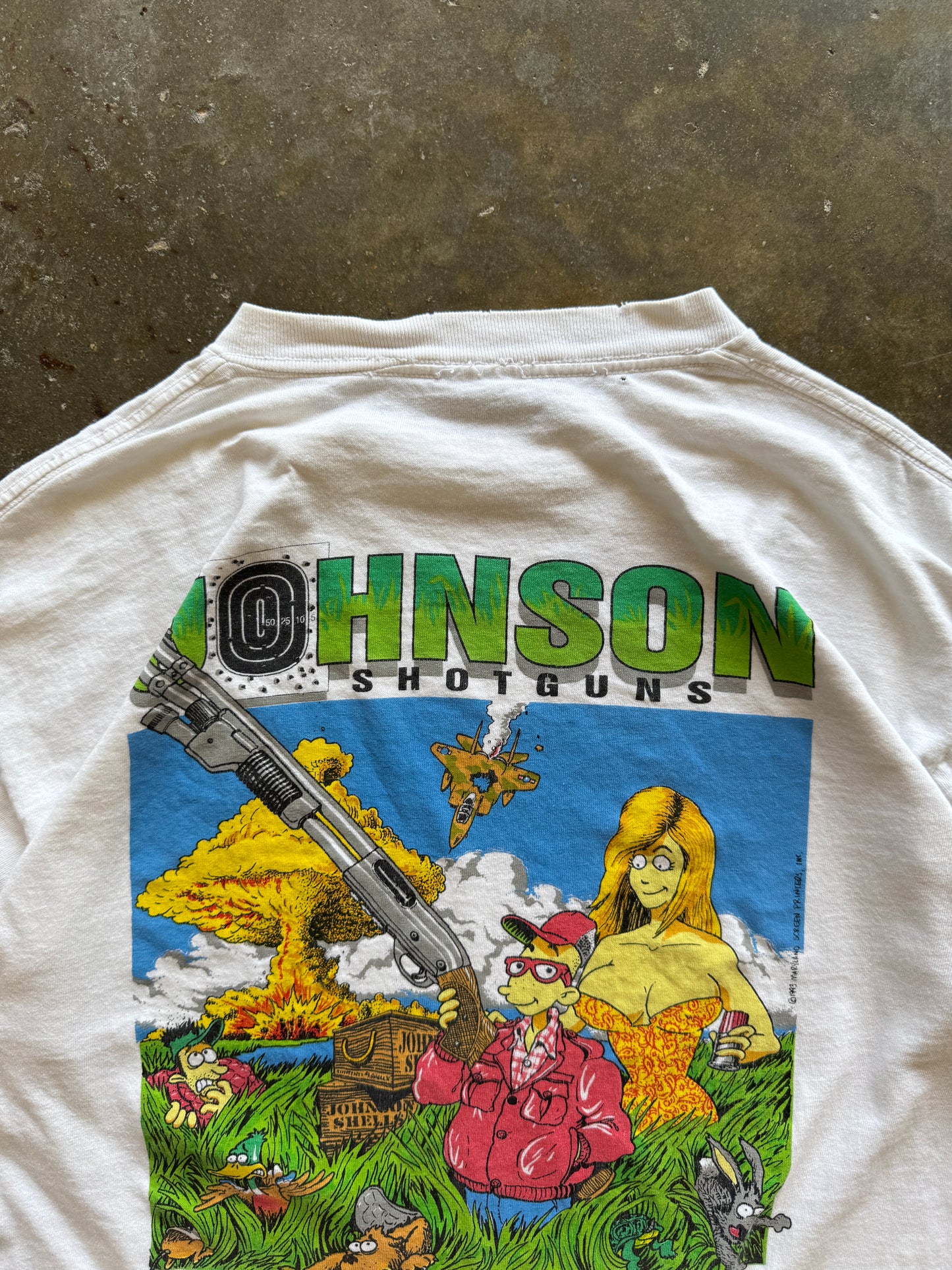 (L) Vintage Johnson Shotguns Tee