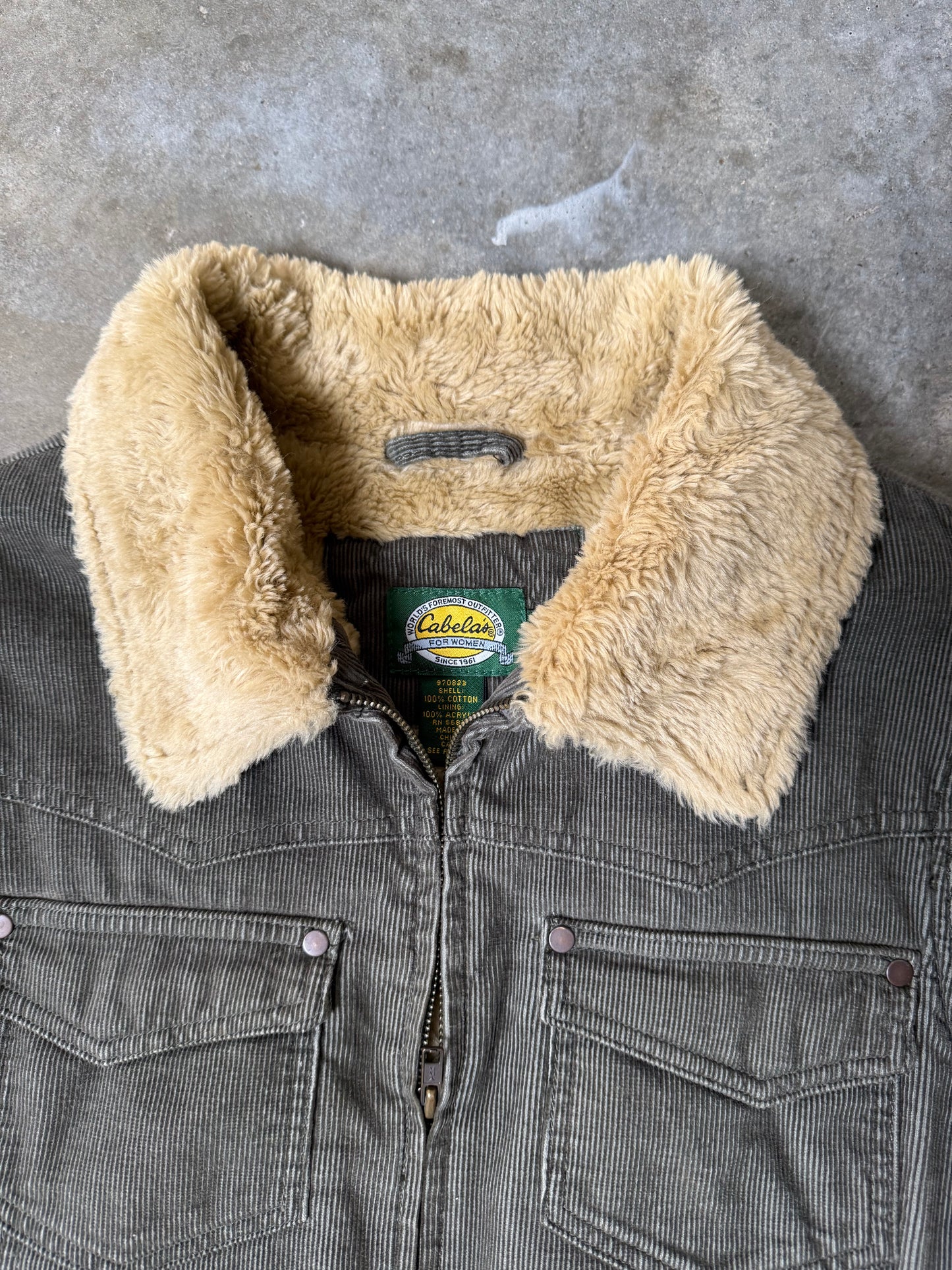 (L) Cabela's Corduroy Vest