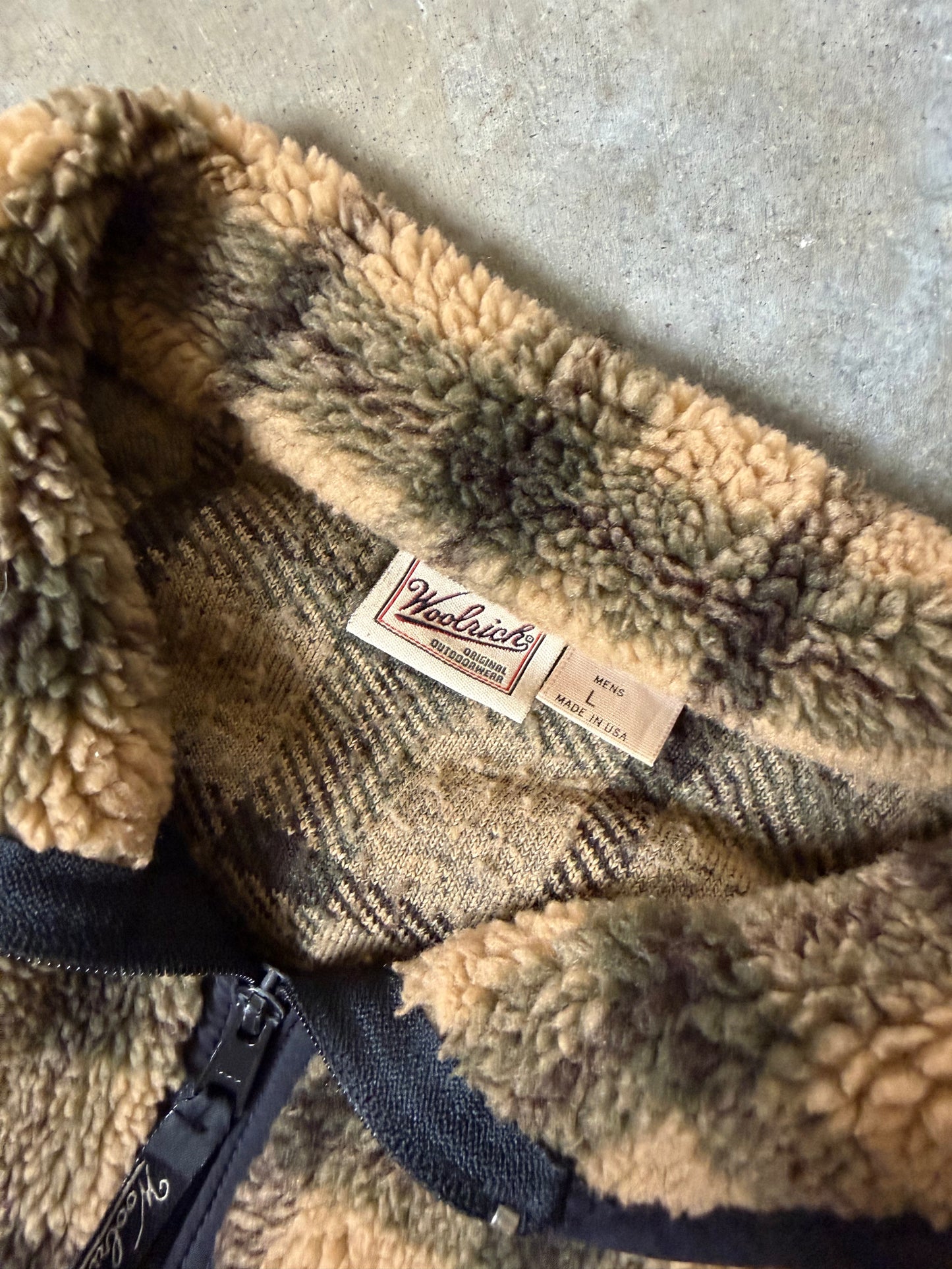 (L) Woolrich Fleece Zip-Up Jacket