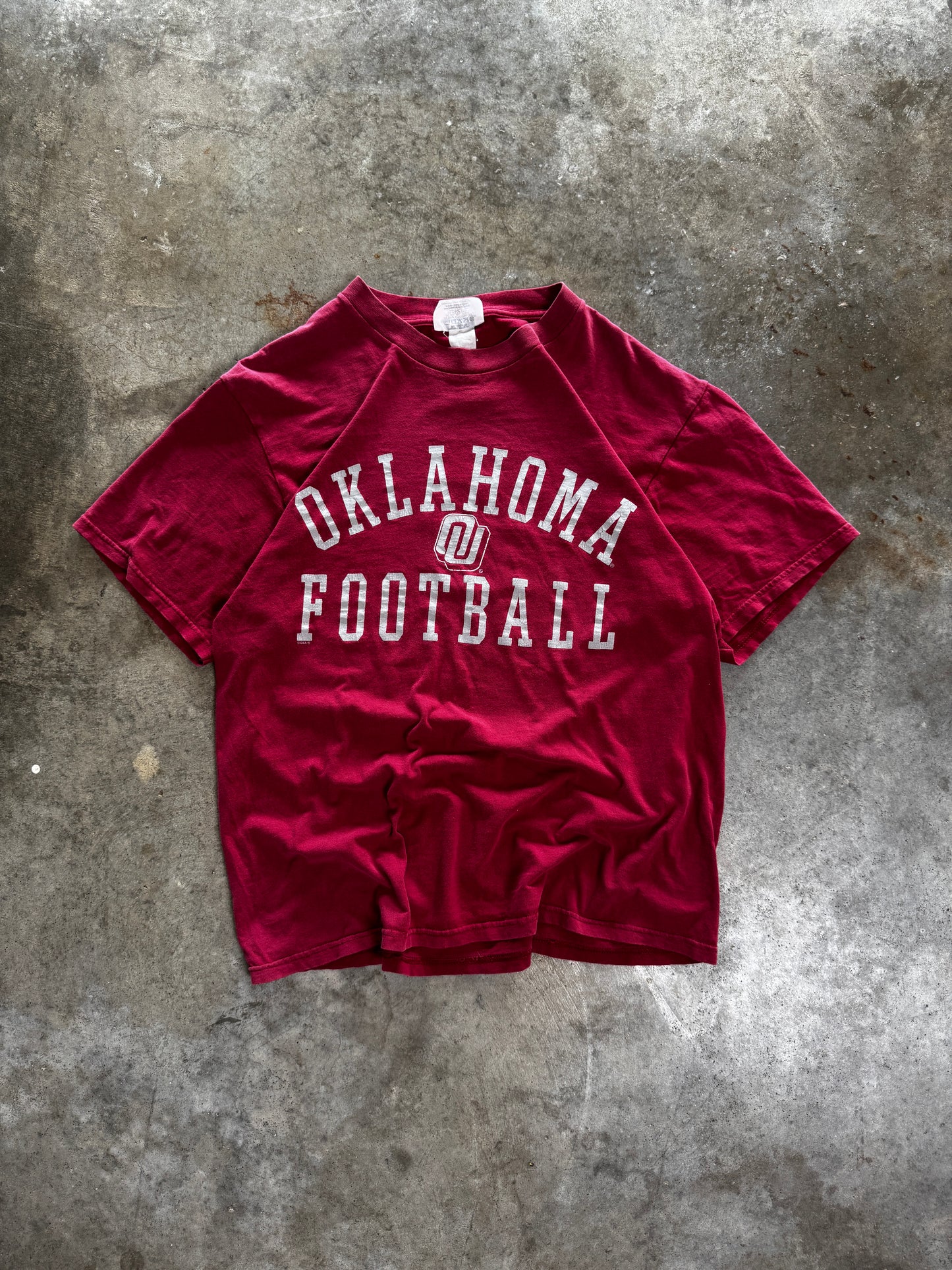 (L) Vintage Oklahoma Football Tee