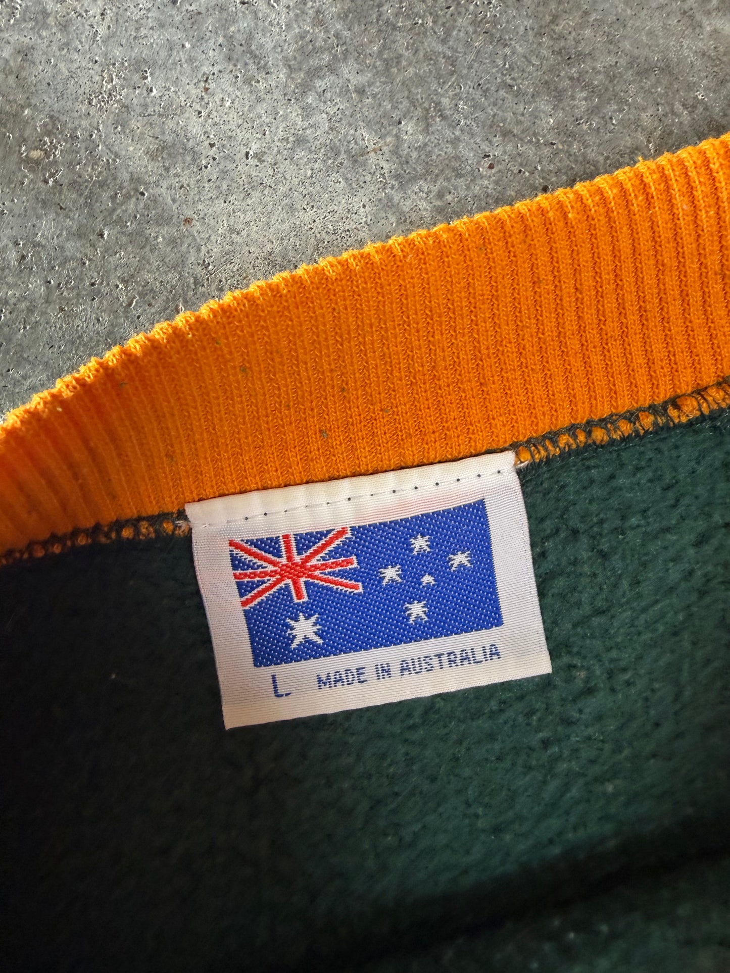 (L) Vintage 2000 Australia Sweatshirt