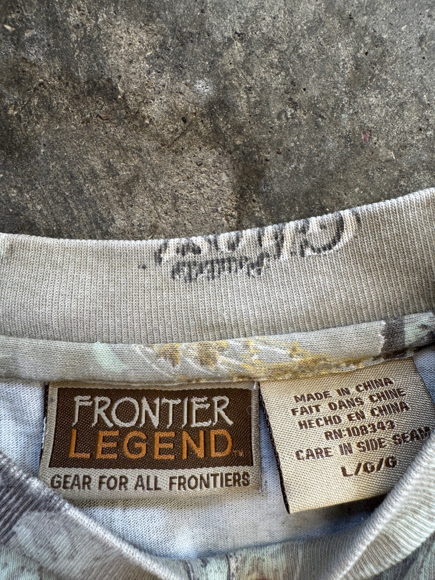 (L) Vintage Camo Longsleeve