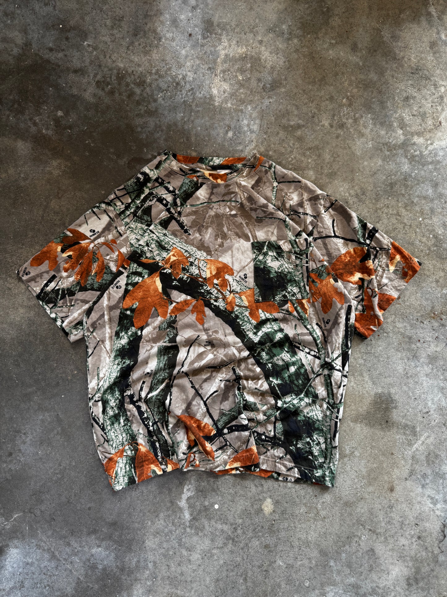 (XL) 00s Camo Tee