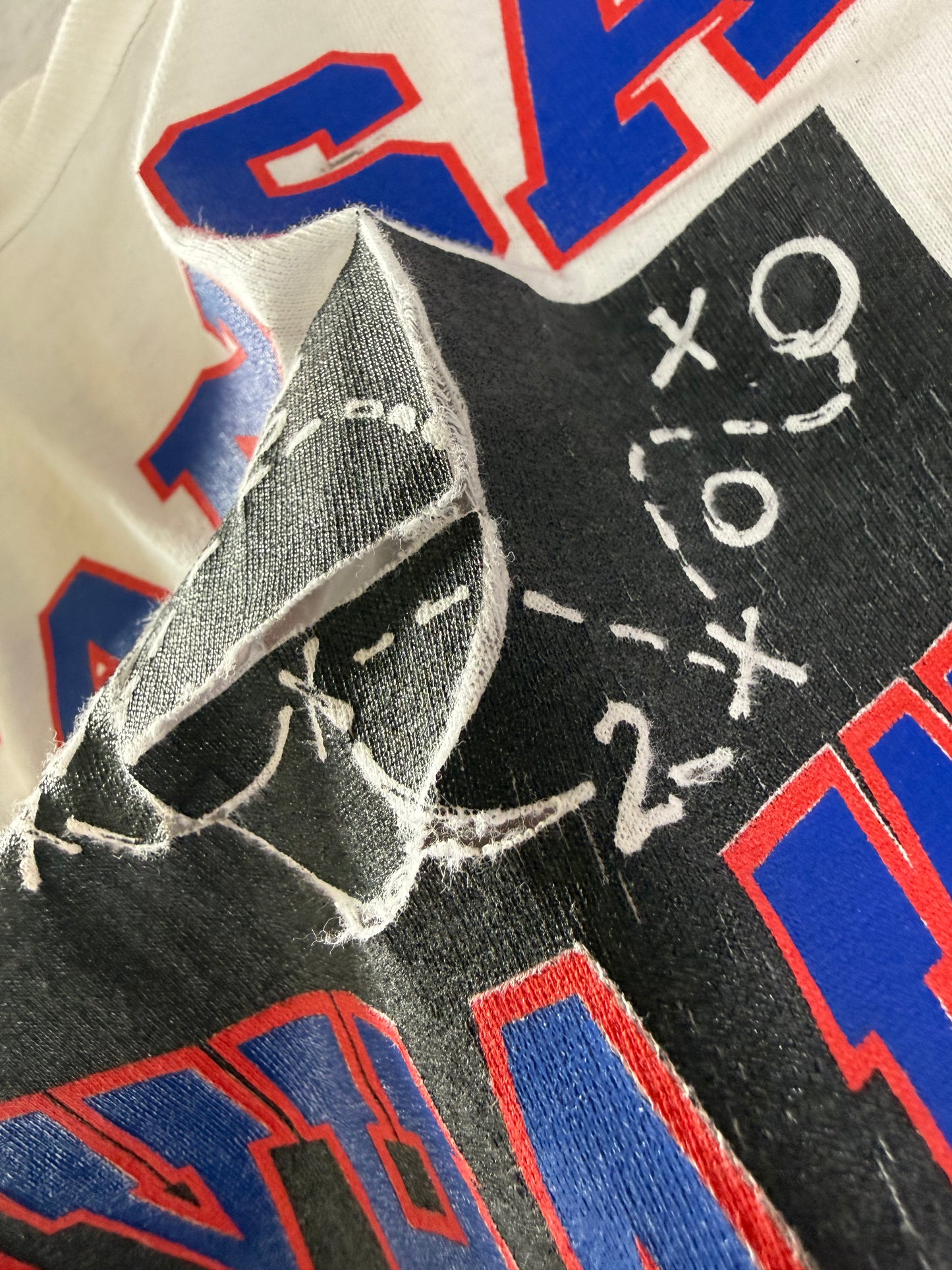 (XXL) Vintage Kansas Jayhawks Basketball Tee