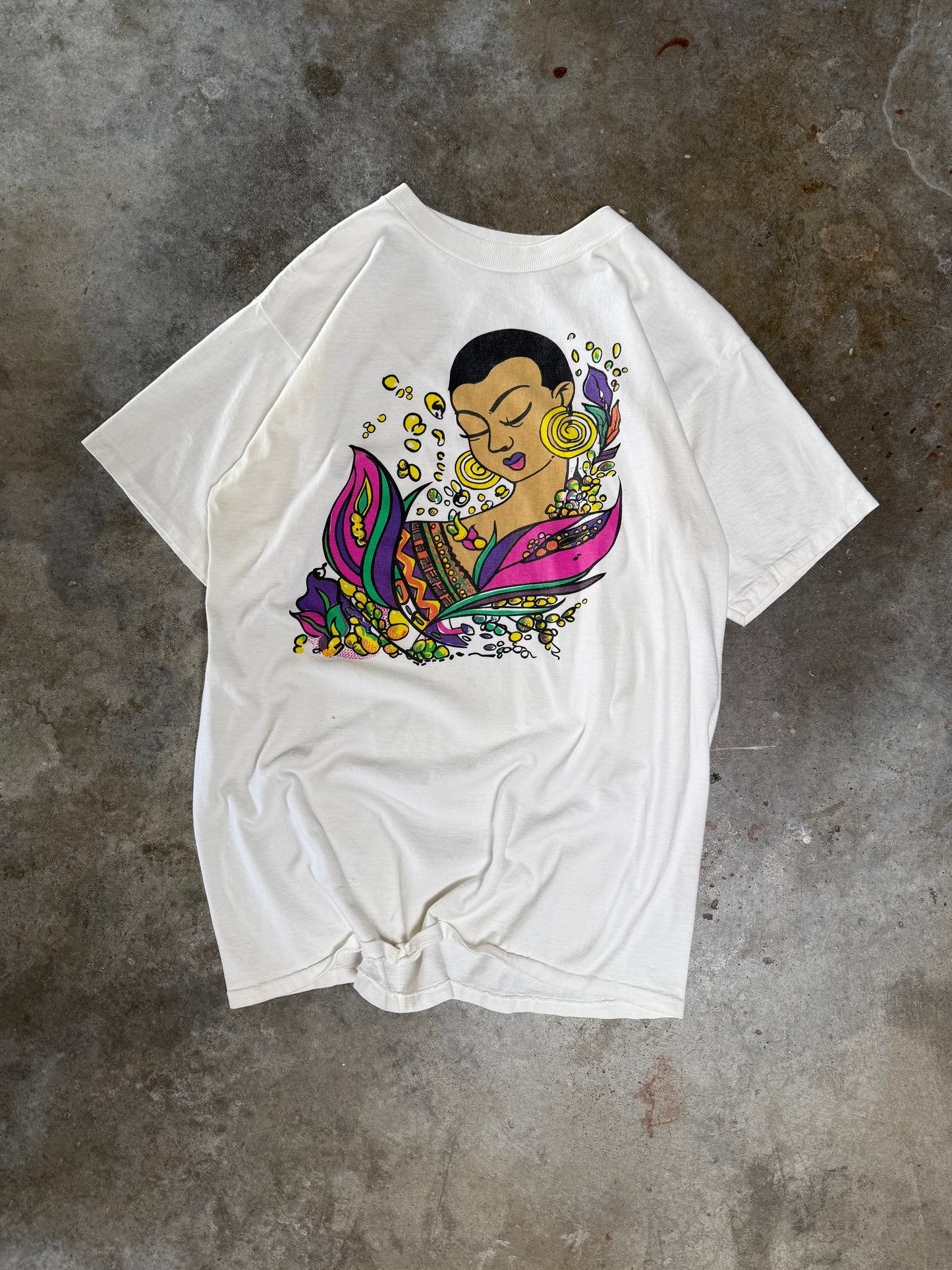 (L) Vintage Graphic Tee