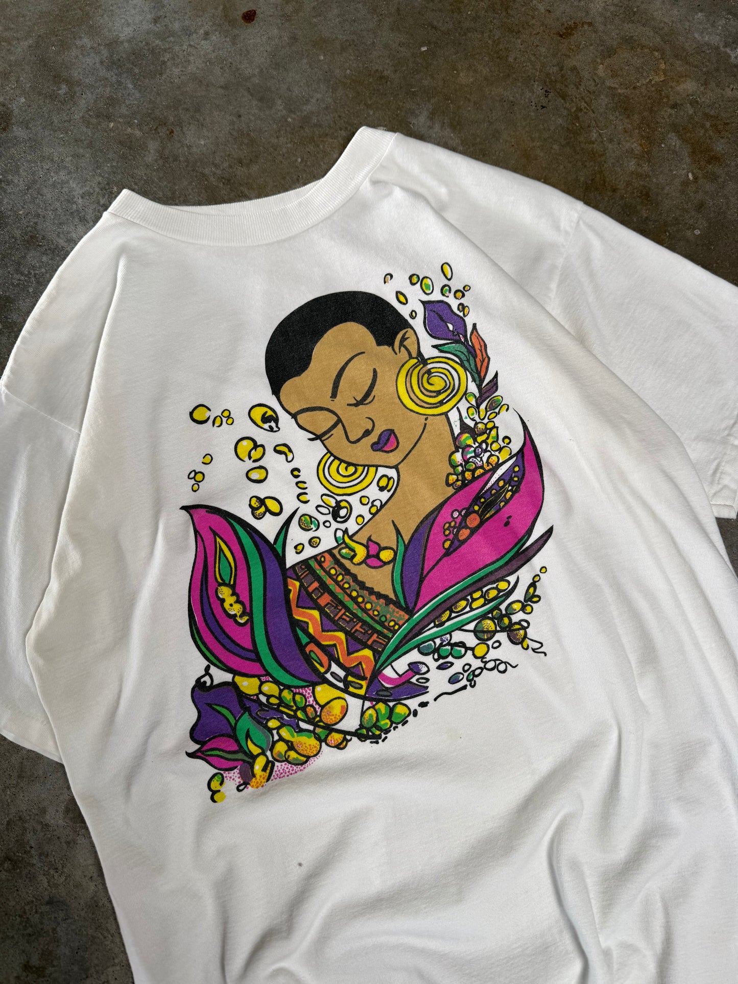 (L) Vintage Graphic Tee