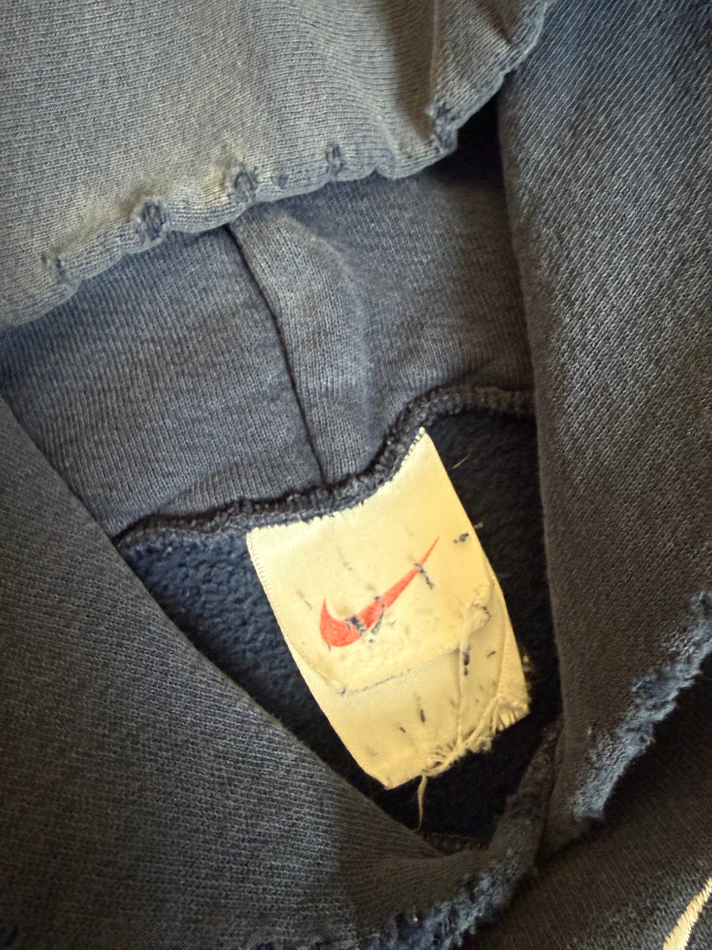 (XL) Vintage Nike Center-Swoosh Hoodie