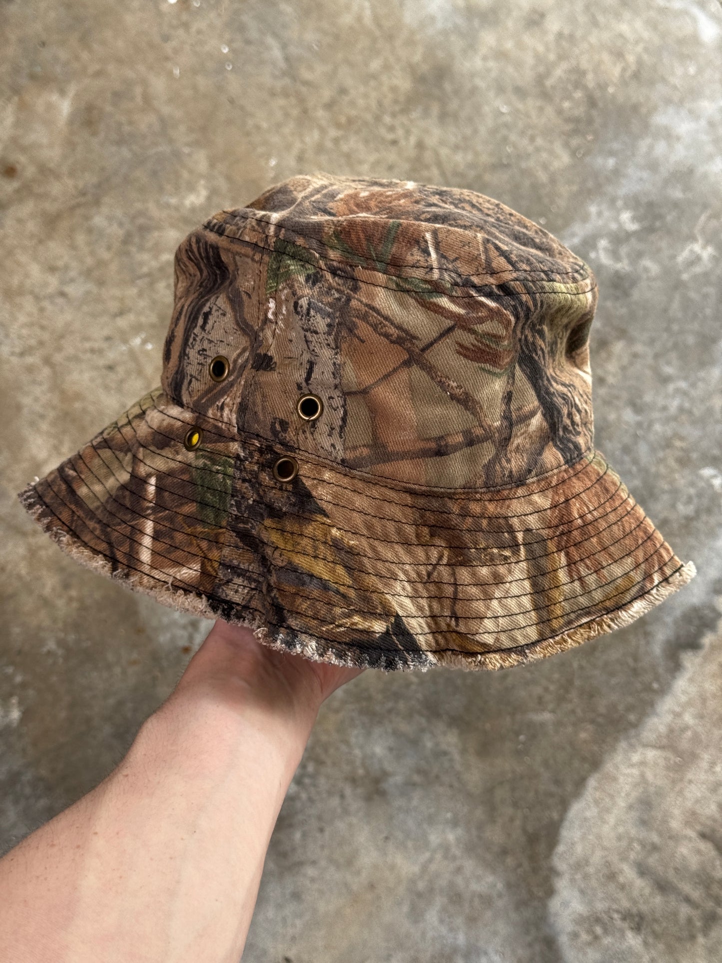 (OS) 00s Camo Bucket Hat