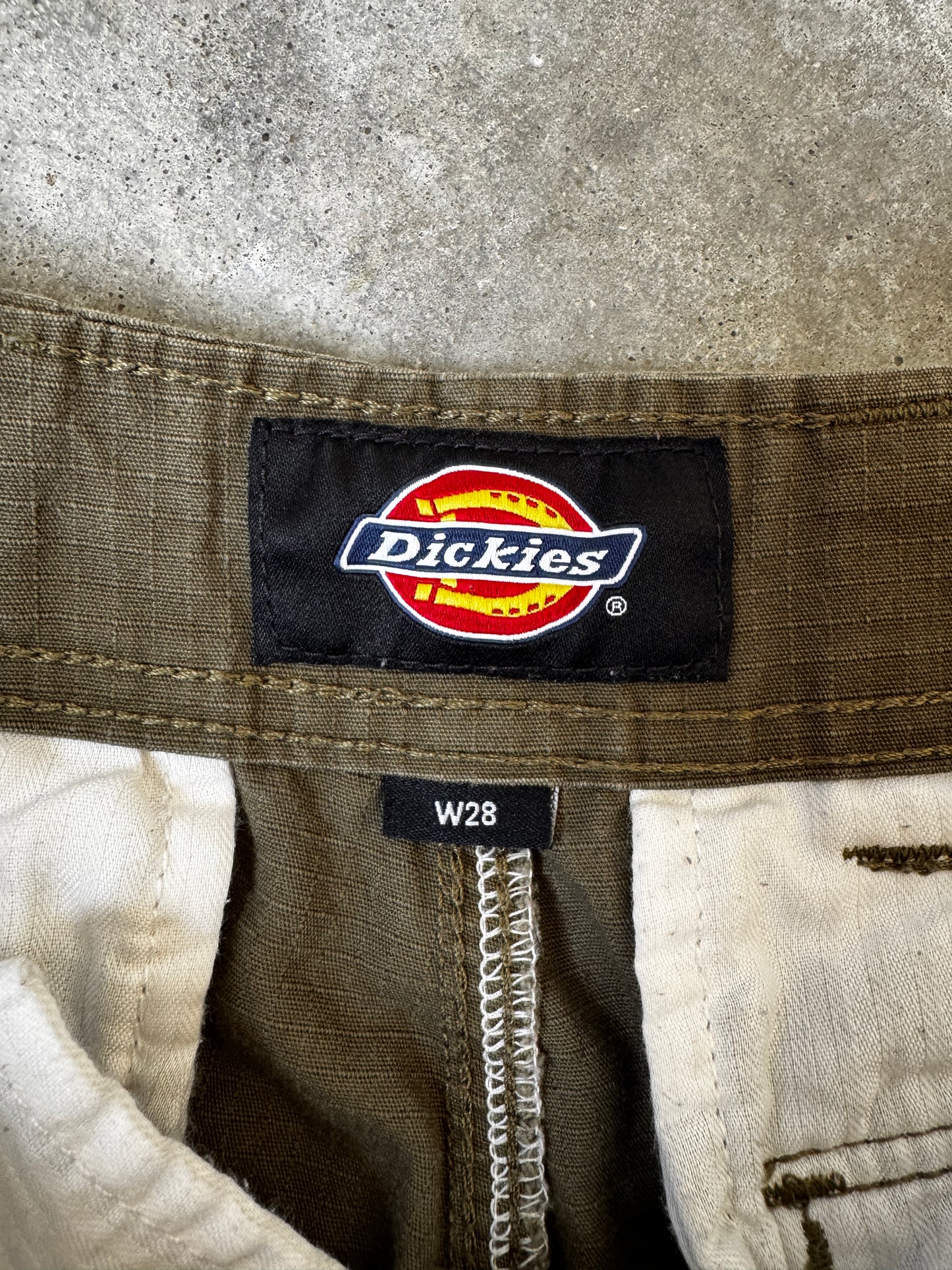 (28 x 32) Dickies Cargo Pants