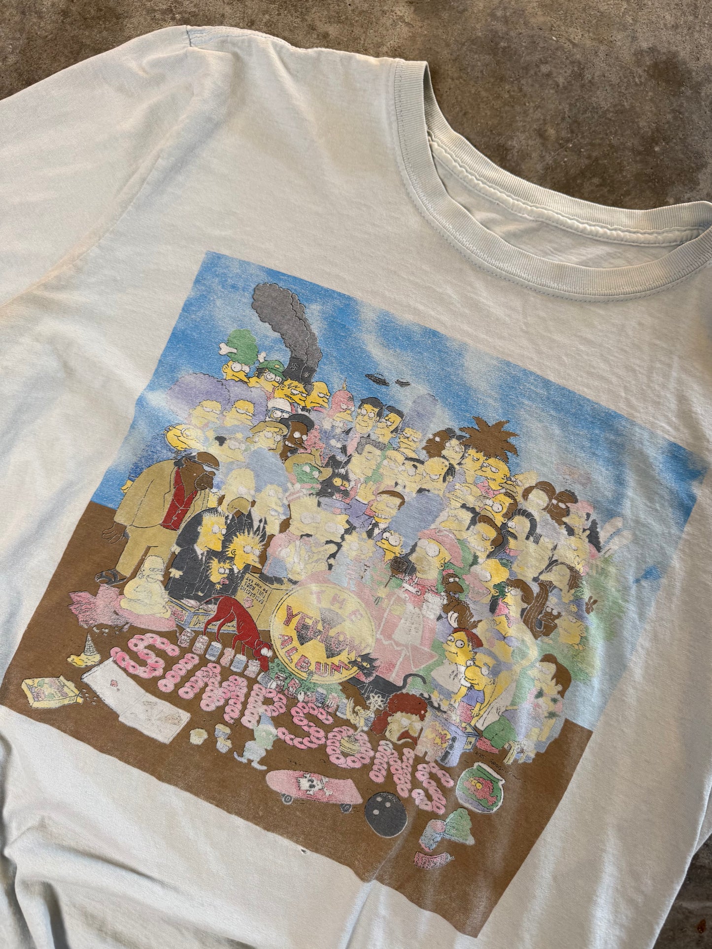 (XL) 00s 'The Simpsons' TV Tee