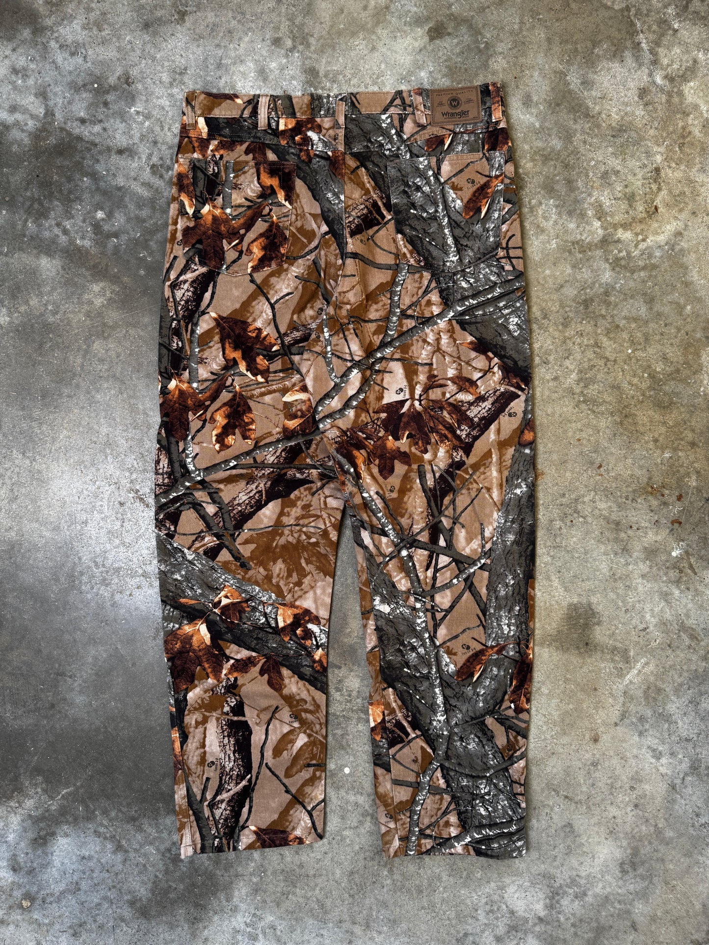(38 x 34) Wrangler Camo Pants