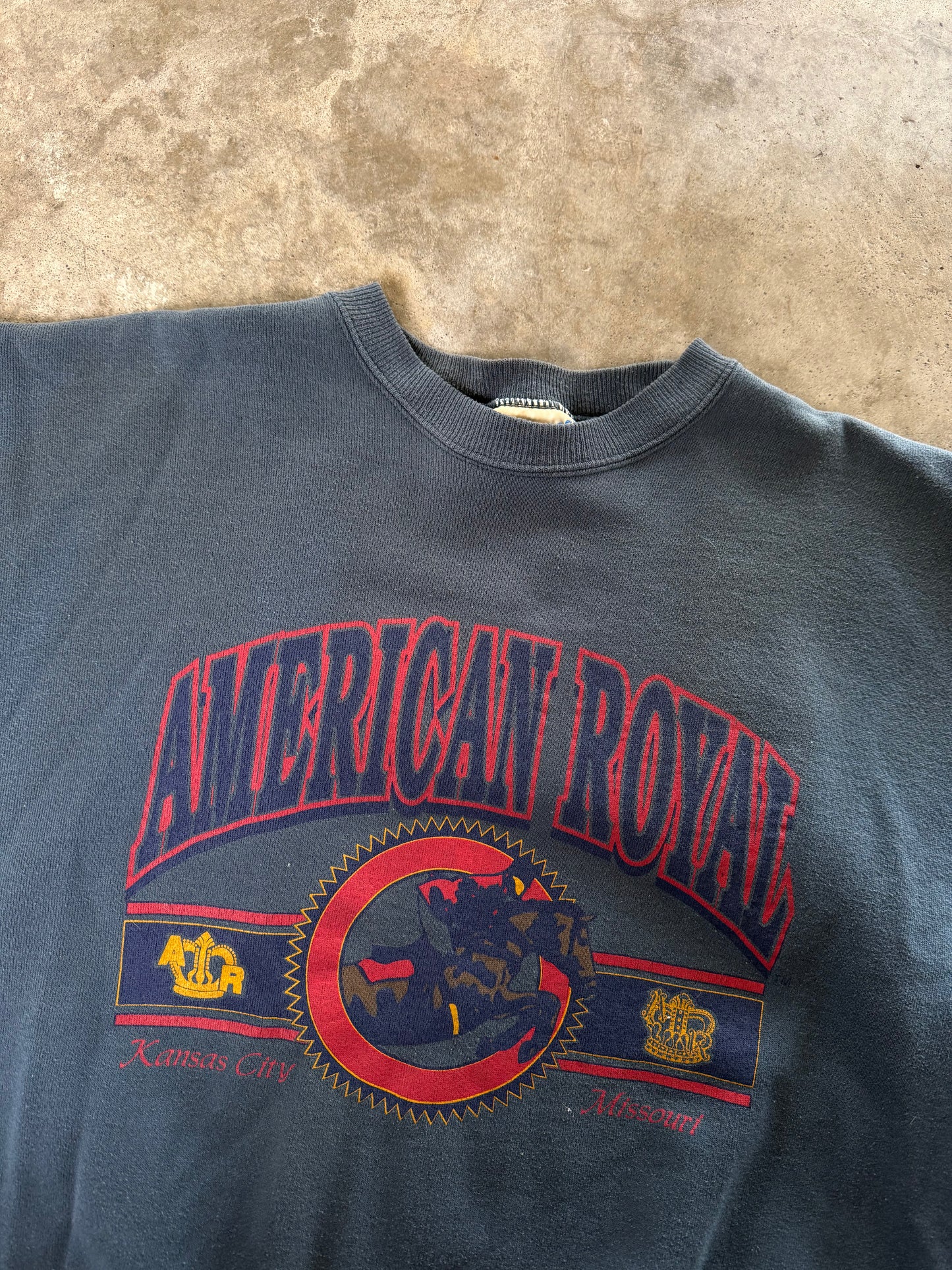 (L) Vintage American Royal Sweatshirt
