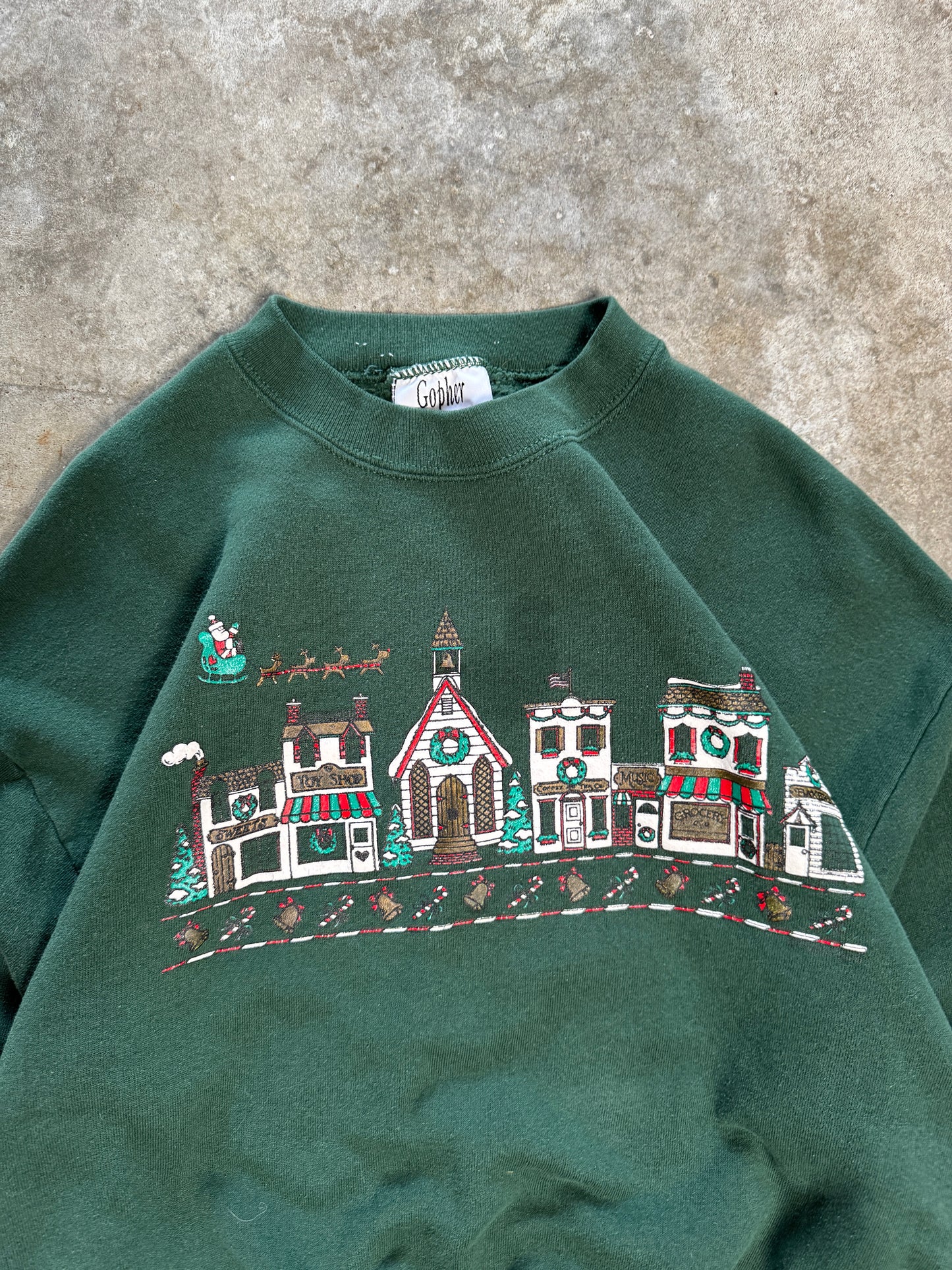 (L) Vintage Christmas Town Sweatshirt