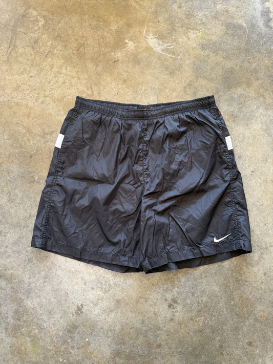 (L) 00s Nike Shorts