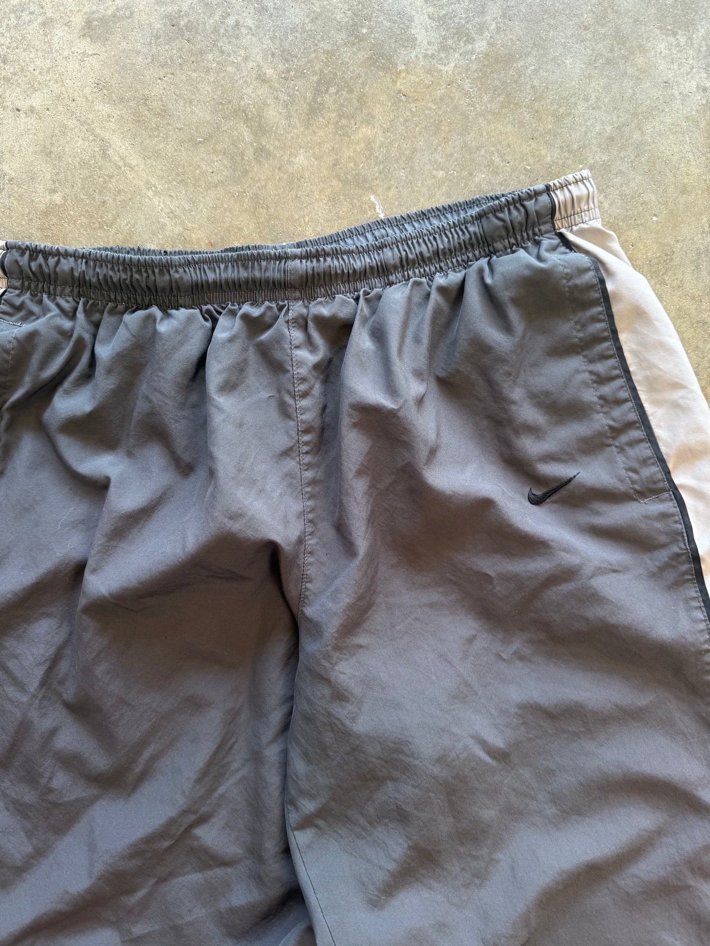 (L) 00s Nike Nylon Sweatpants
