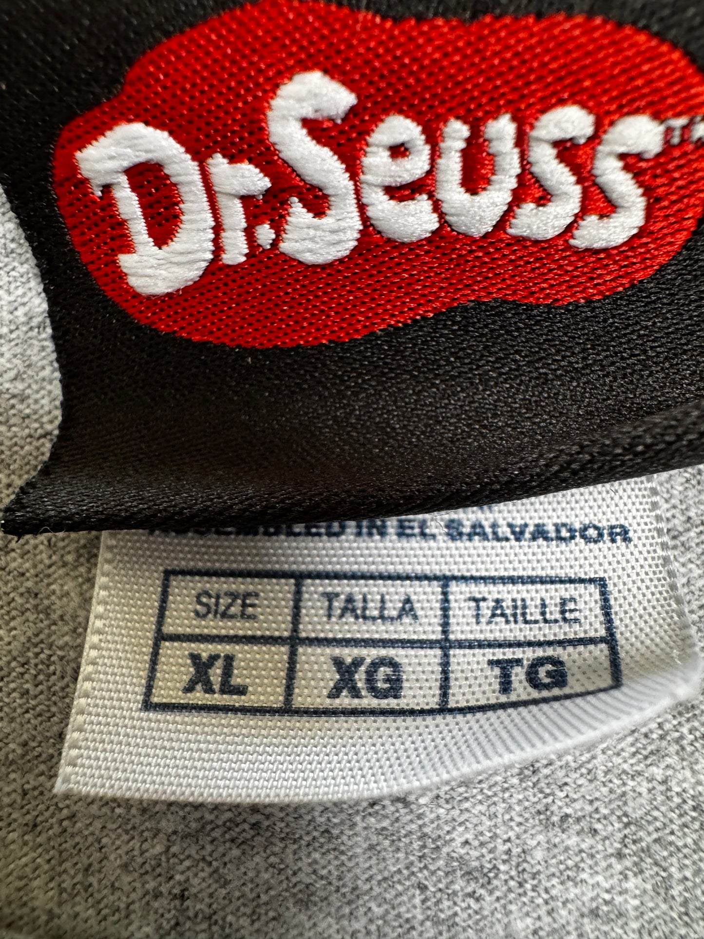 (XL) 2001 'The Grinch' Christmas Tee