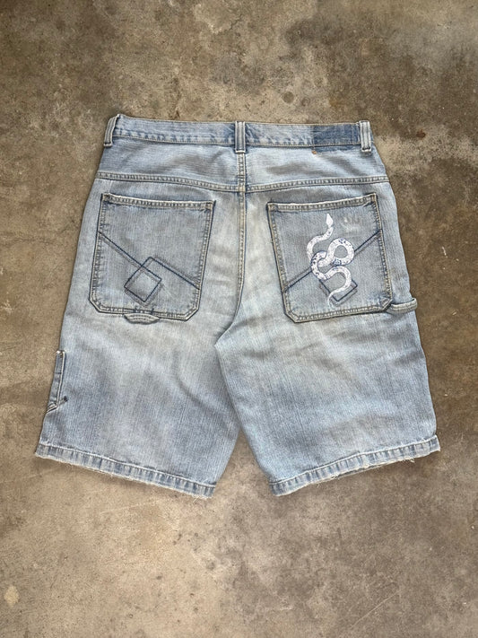 (38) 00s JNCO Snake Jorts