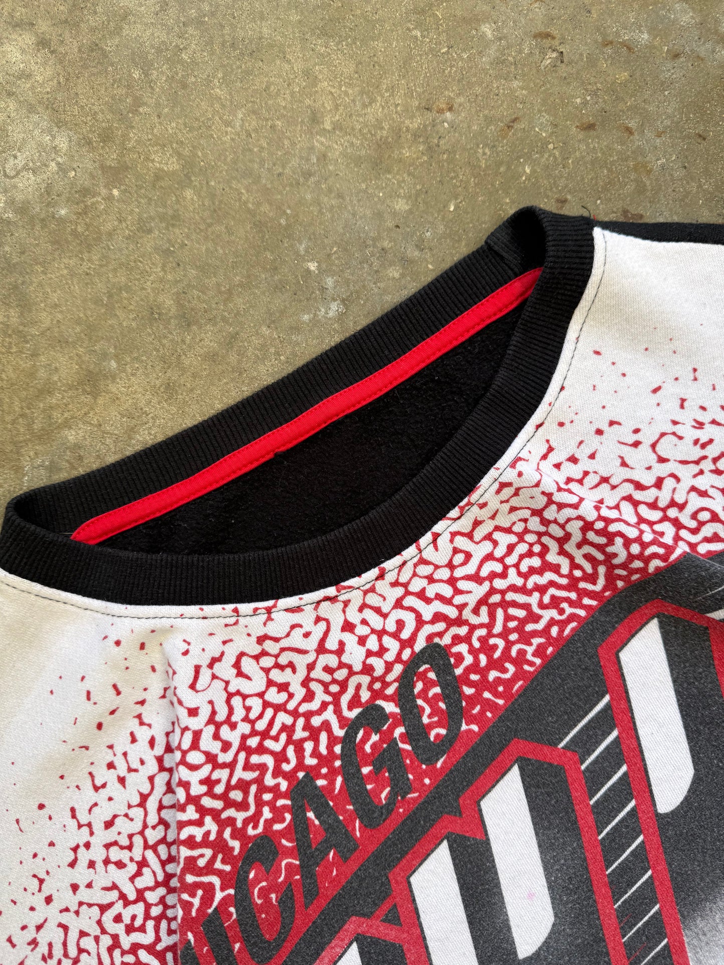 (XL) 00s Bulls AOP Sweatshirt