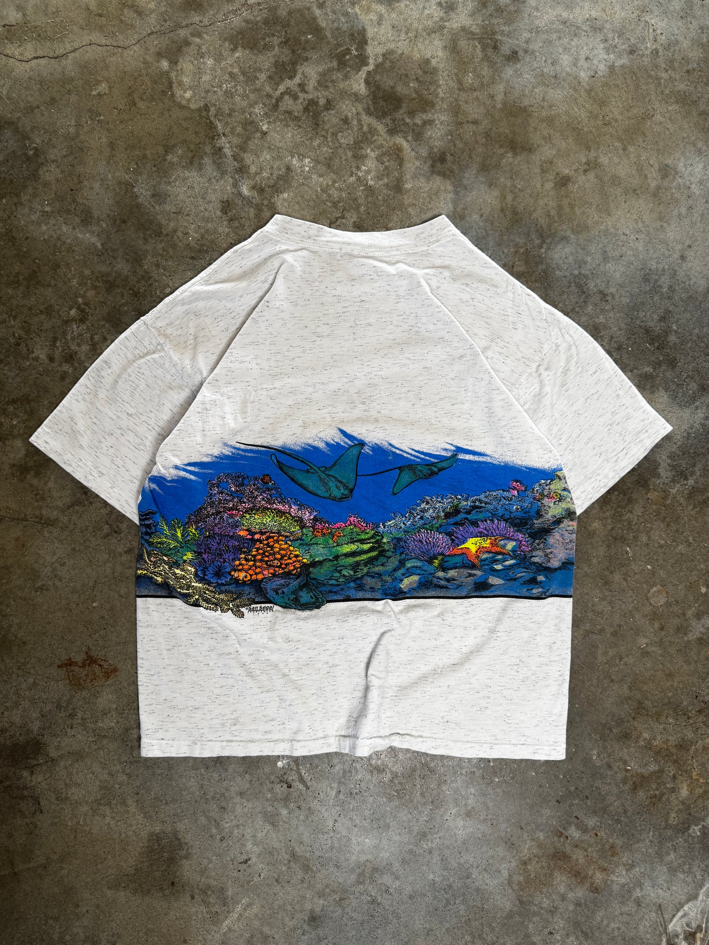 (L) Vintage Maui Ocean AOP Tee